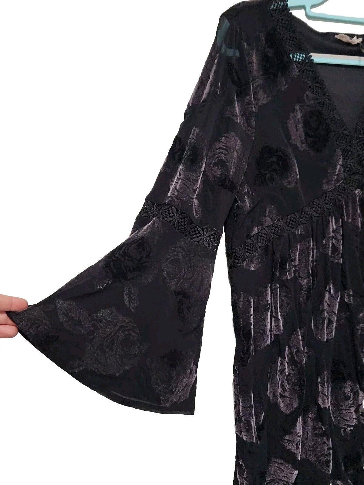 Designer Entro Dress Medium Black Floral Velvet Bell Sleeves V Neck Size M / US 6-8 / IT 42-44 - 3 Thumbnail