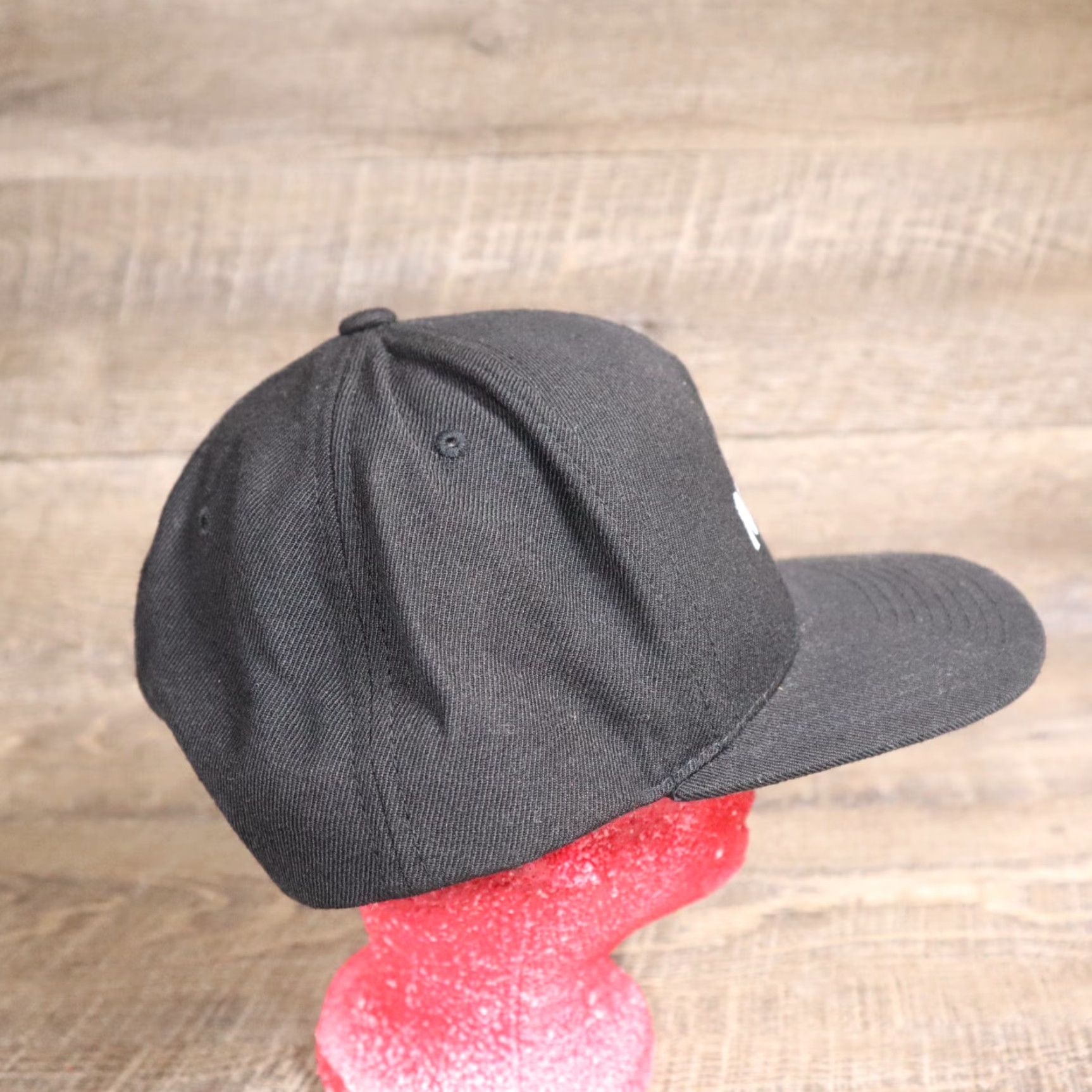 Vintage Hat The Classics Adjustable Black & White Noom Diet Running Cap Adult Size Unisex Activewear Casual Modern Sport Headwear Size ONE SIZE - 3 Thumbnail