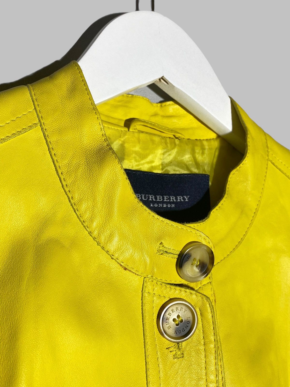Burberry Vintage Burberry London Yellow Women’s Leather Jacket Size M / US 6-8 / IT 42-44 - 5 Thumbnail