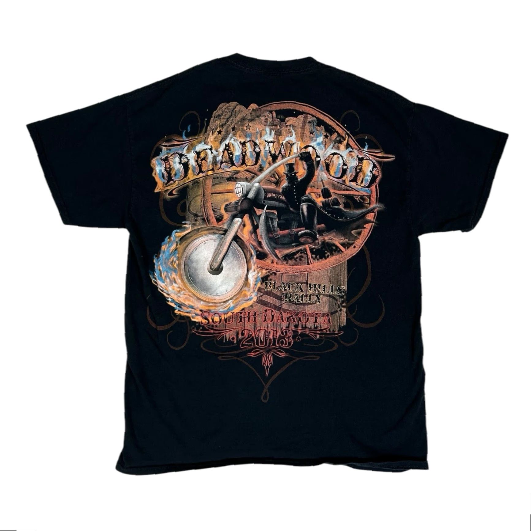 Gildan VINTAGE Deadwood South Dakota Black Hills Rally T-Shirt L Biker Motorcycle Mens Black 90s Y2K Size US L / EU 52-54 / 3 - 2 Thumbnail