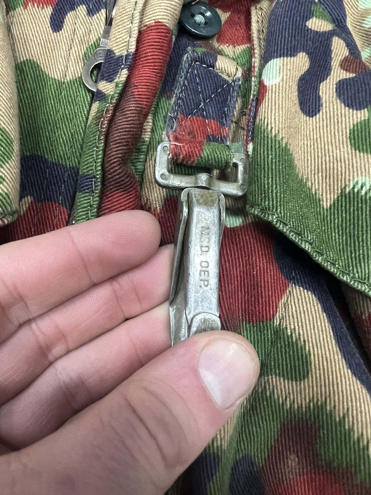 Vintage Vintage Swiss Army Military M70 Alpenflage Field Jacket Size US M / EU 48-50 / 2 - 7 Thumbnail