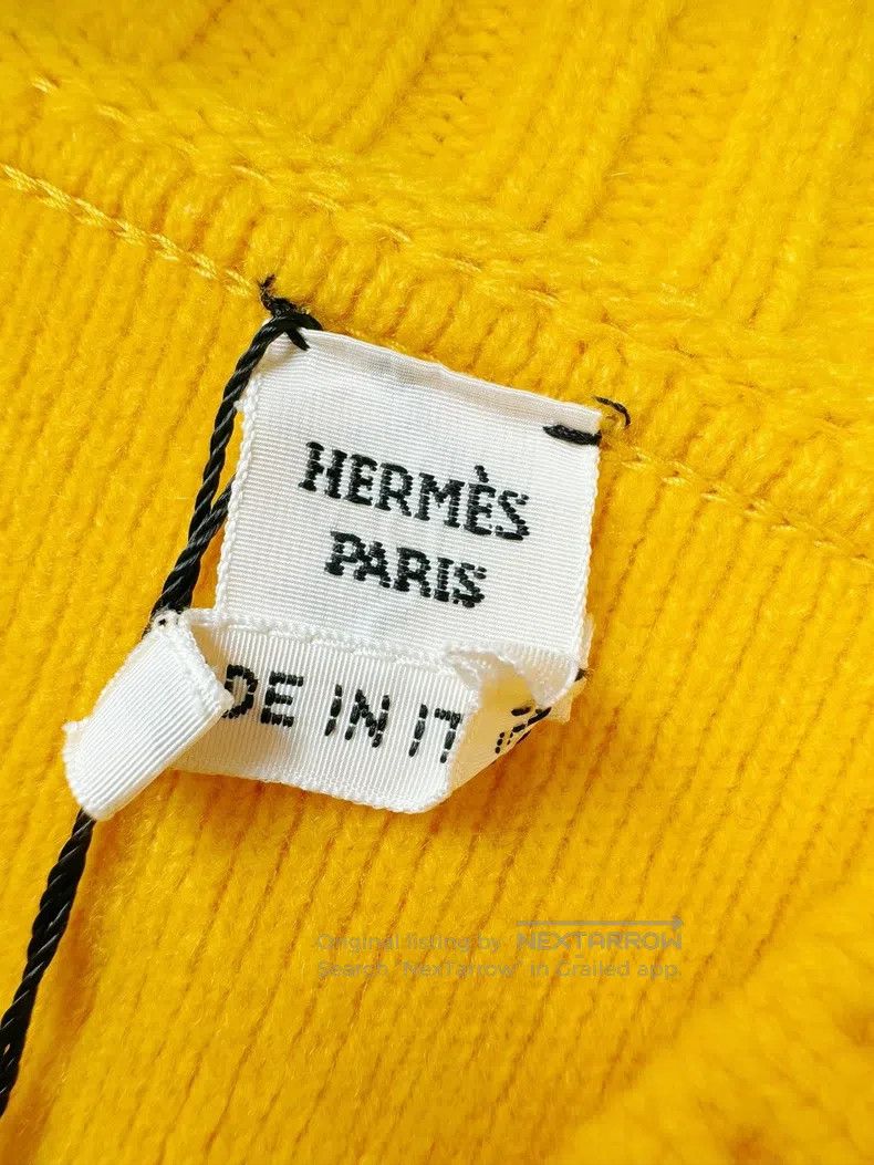 Hermes Hermes Yellow V-neck Short Sleeve Crewneck Sweater Size XS / US 0-2 / IT 36-38 - 4 Thumbnail