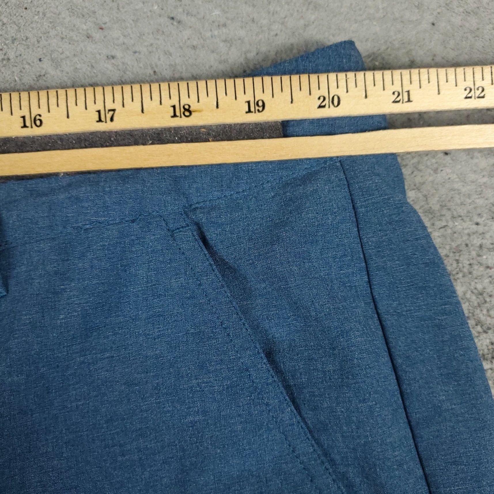 Puma Puma Shorts Mens 40 Blue Chino Flat Front Regular Fit Pocket Logo Shorts Size US 40 / EU 56 - 4 Thumbnail