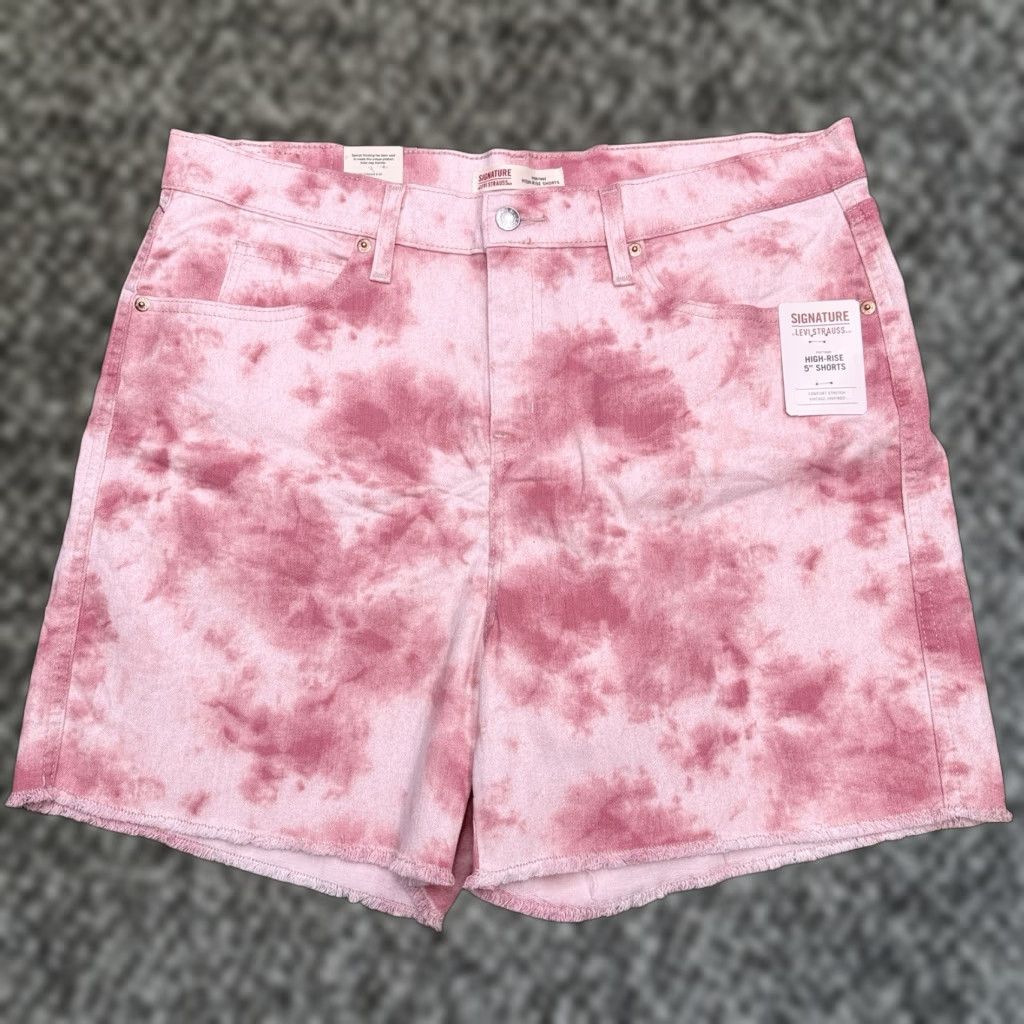 Vintage VINTAGE Levis Signature Heritage High Rise Shorts 18 Red Dye Cut Off New Size 40" / US 18 - 1 Thumbnail