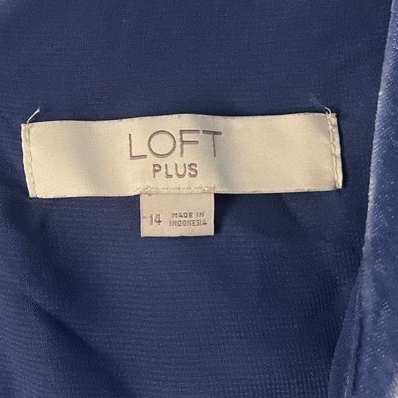 Loft LOFT Velvet Shell V-Neck Blouse size plus 14 Size XL / US 12-14 / IT 48-50 - 3 Thumbnail