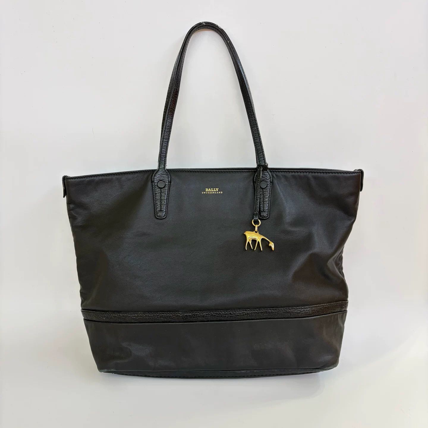 Bally Pre-loved Bag Very good condition Size ONE SIZE - 1 Thumbnail