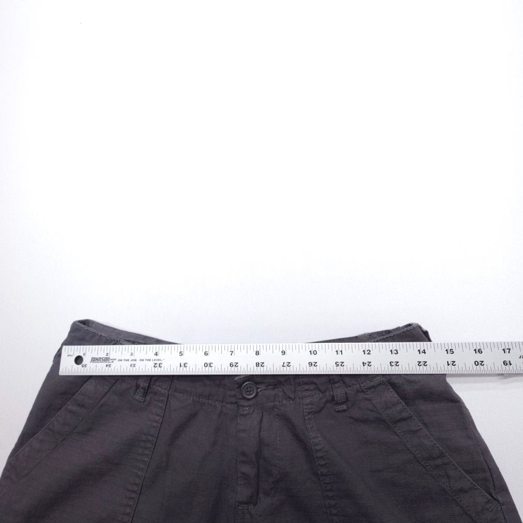 Brandy Melville Brandy Melville Parker Cargo Pants Utility Trousers Gray OS Adjustable Women Jeans OS Regular 5-Pocket Design City Vintage No Size 28" / US 6 / IT 42 - 7 Thumbnail