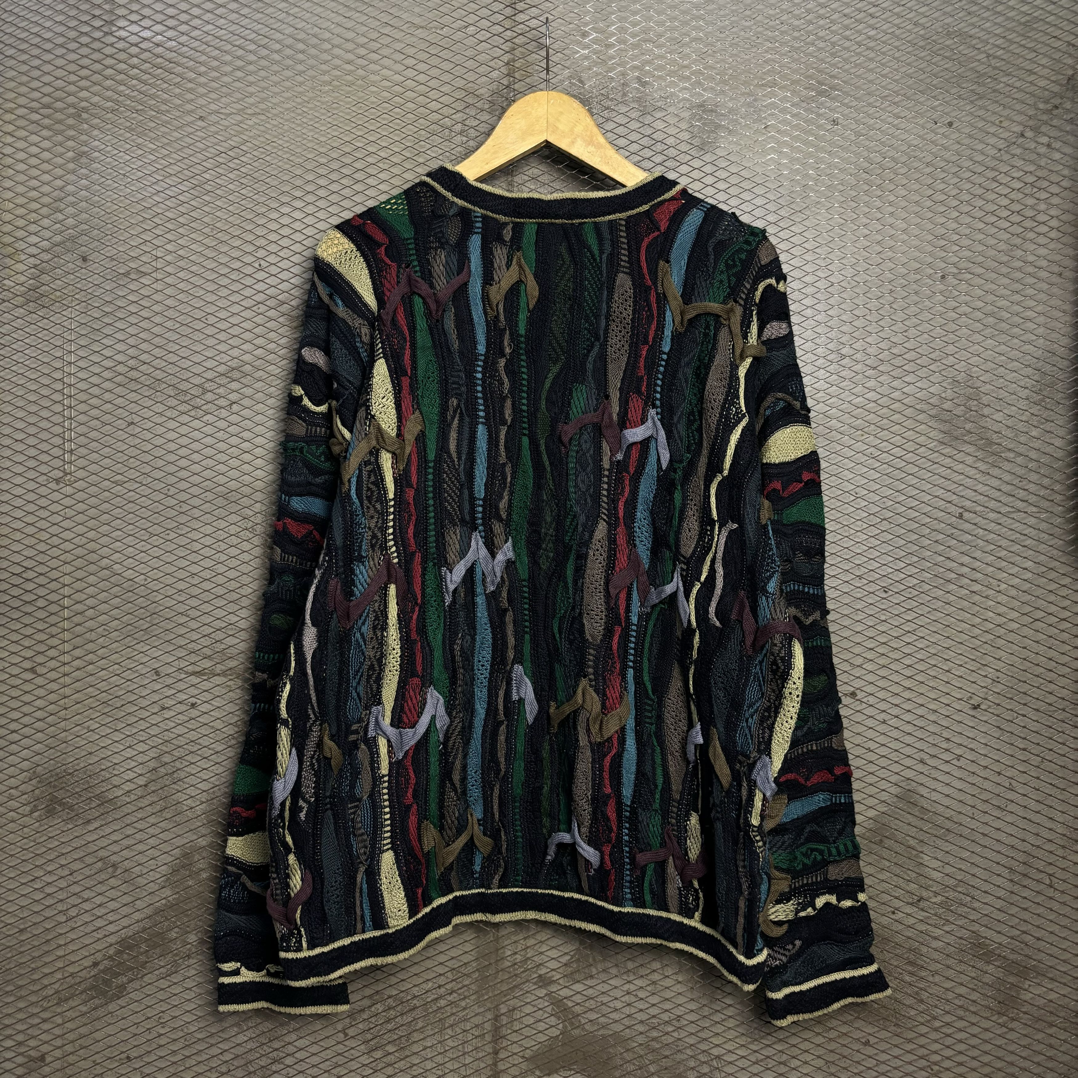 Coogi Vintage Coogi 3d Knit Sweater Size US L / EU 52-54 / 3 - 7 Thumbnail