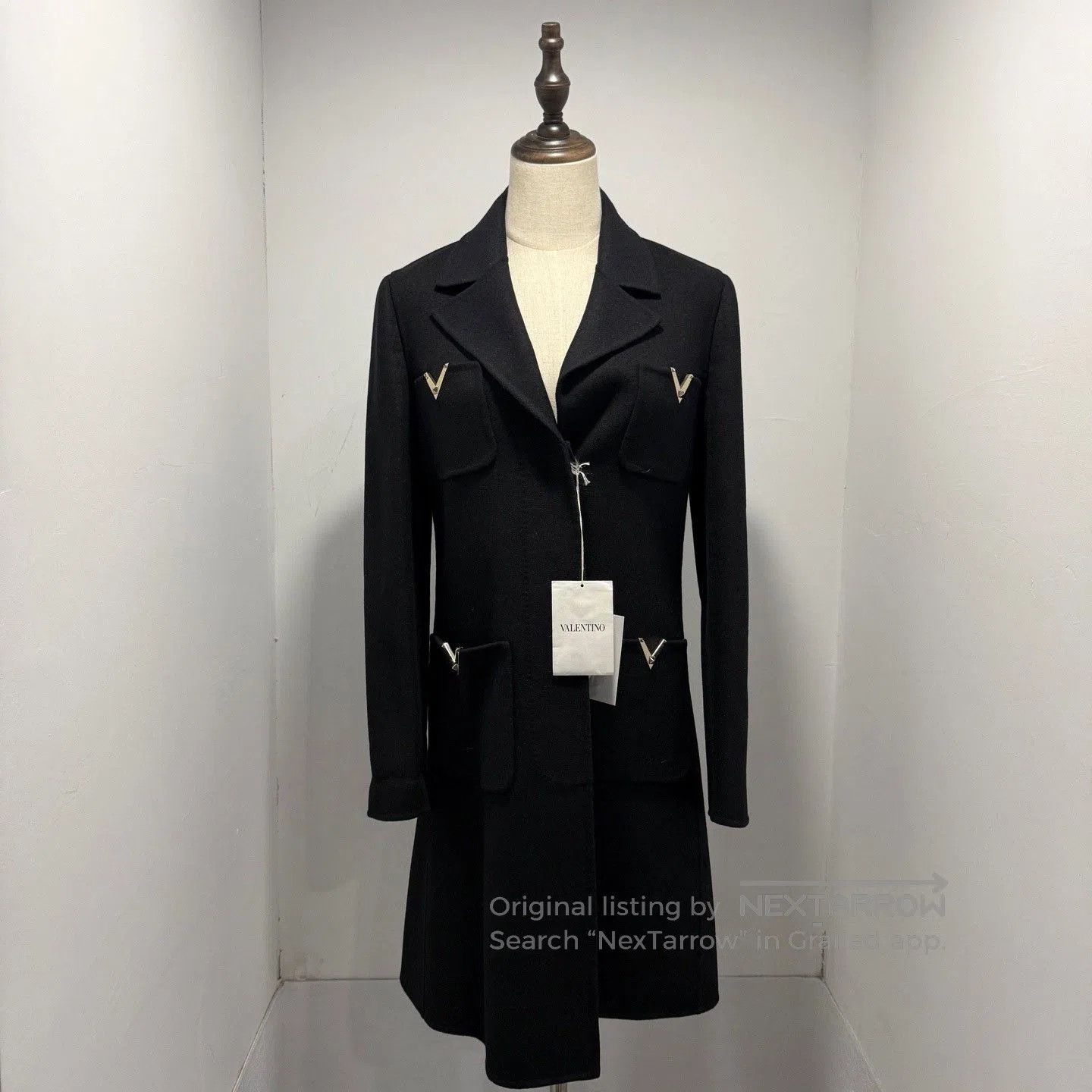 Valentino Valentino Double V Gold Button Wool Coat. Size S / US 4 / IT 40 - 1 Thumbnail