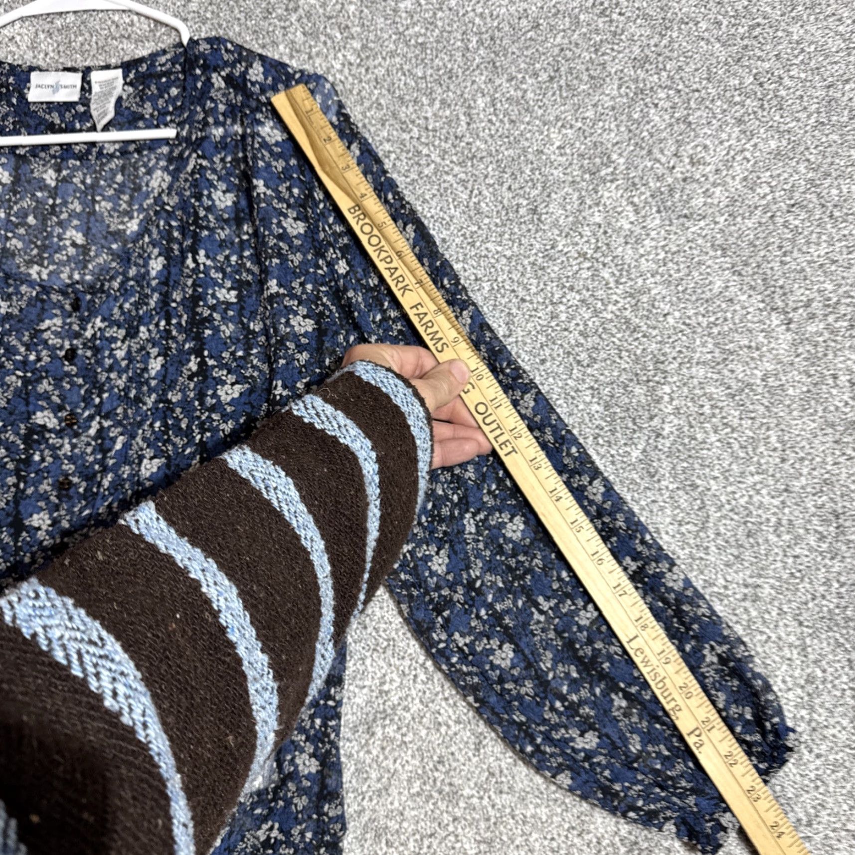 Vintage Jaclyn Smith Blouse Tank Top Women Size L Blue Floral Round Neck Button Long Sleeve Casual Vintage: No Menus Size L / US 10 / IT 46 - 6 Thumbnail