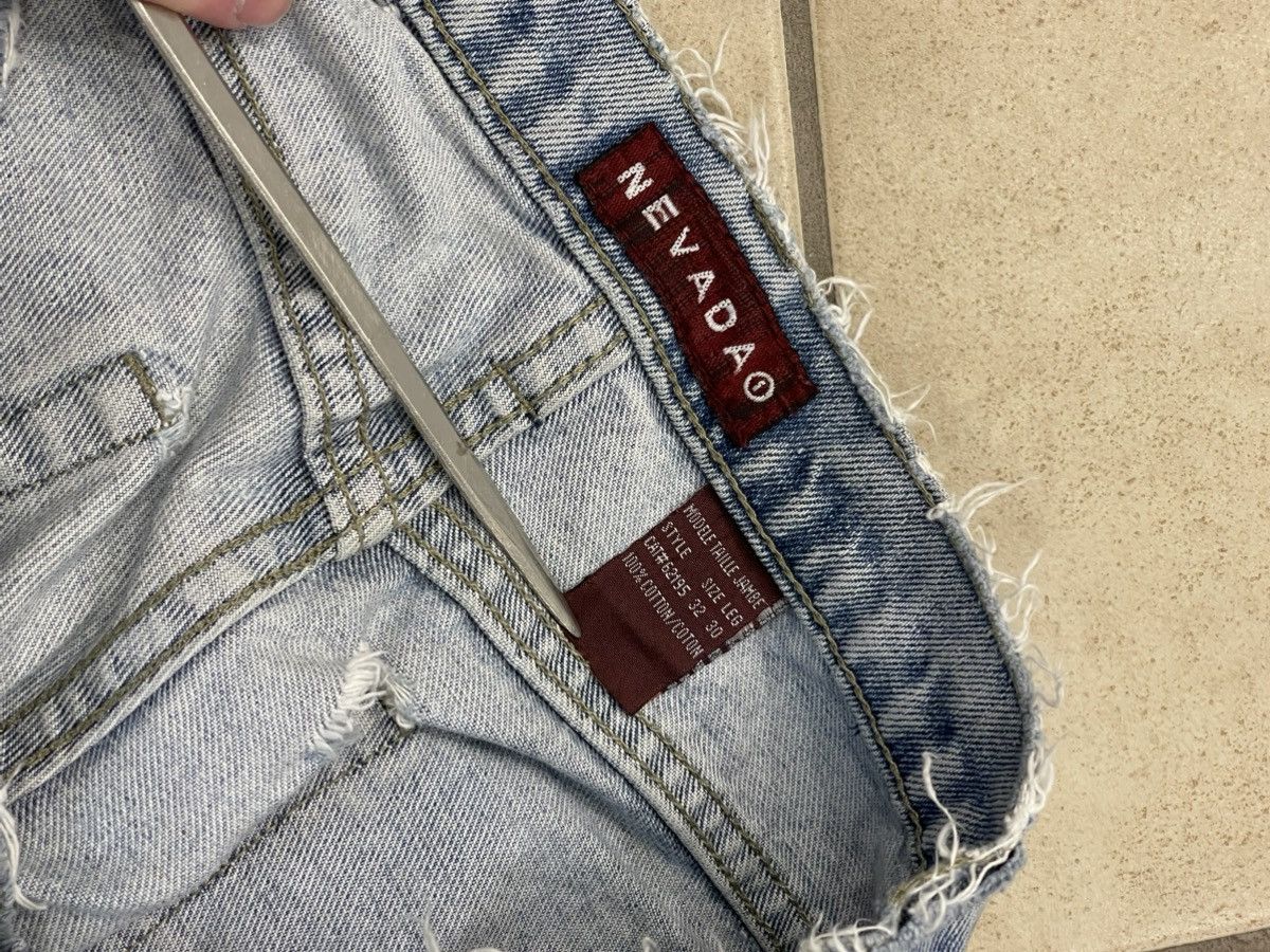 Vintage Nevada Custom Distressed Light Wash Denim Jeans Size US 32 / EU 48 - 4 Thumbnail