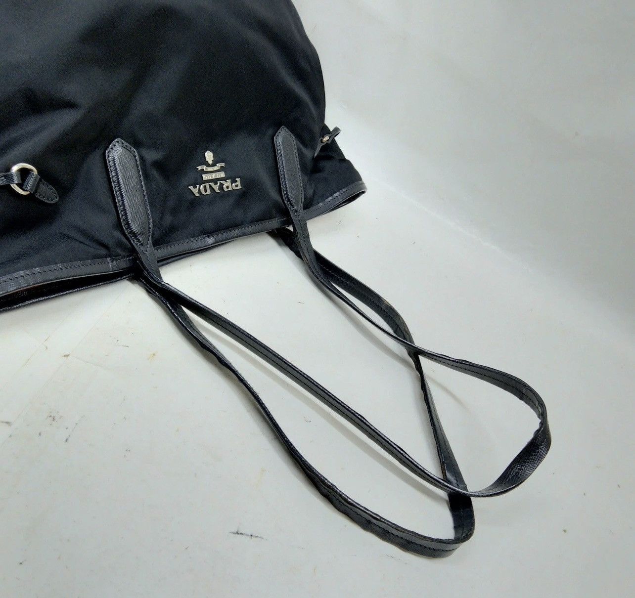 Prada Black Prada shoulder bag Size ONE SIZE - 3 Thumbnail