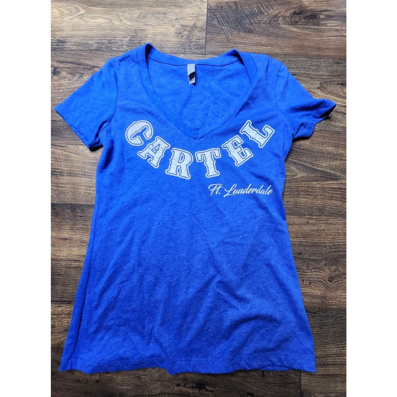Vintage Womens L Cartel Motorcycles Skull Fort Lauderdale V-Neck T Shirt Double Sided Shirt Womens L Blue Skull Fort Lauderdale V-Neck T Shirt Double Sided Size L / US 10 / IT 46 - 4 Thumbnail