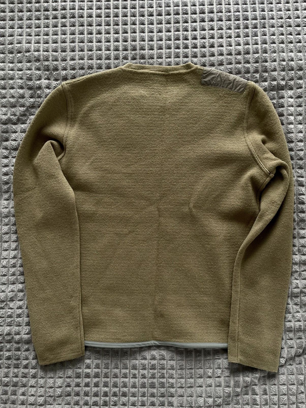 Prada Prada Sport Vintage Olive Stretch Red Tab Knit Sweater Size US S / EU 44-46 / 1 - 3 Thumbnail