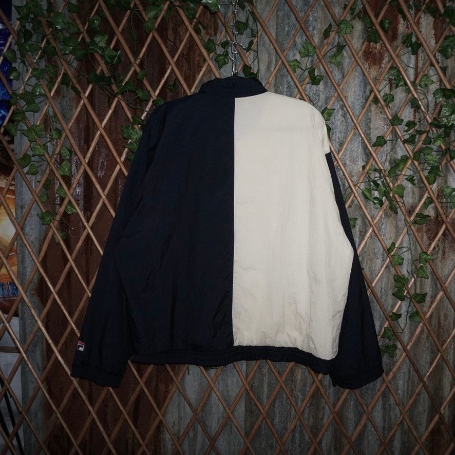 Fila Large - Vintage Y2K Fila embroider 2tone zip up windbreaker Size US L / EU 52-54 / 3 - 2 Thumbnail