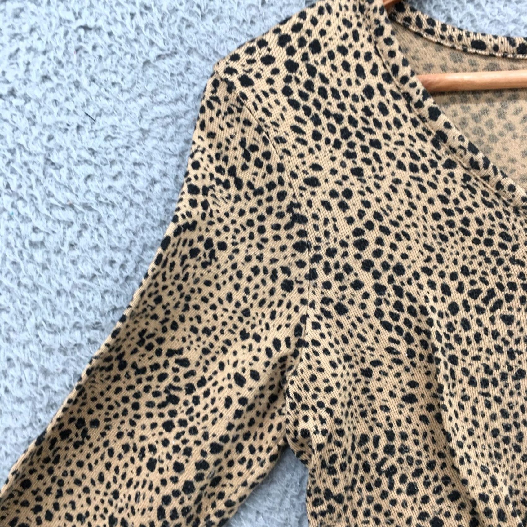 American Eagle Outfitters American Eagle Cropped Button-Up Knit Top Womens S Brown Long Sleeve Polka Dot Shirt Size S / US 4 / IT 40 - 4 Thumbnail