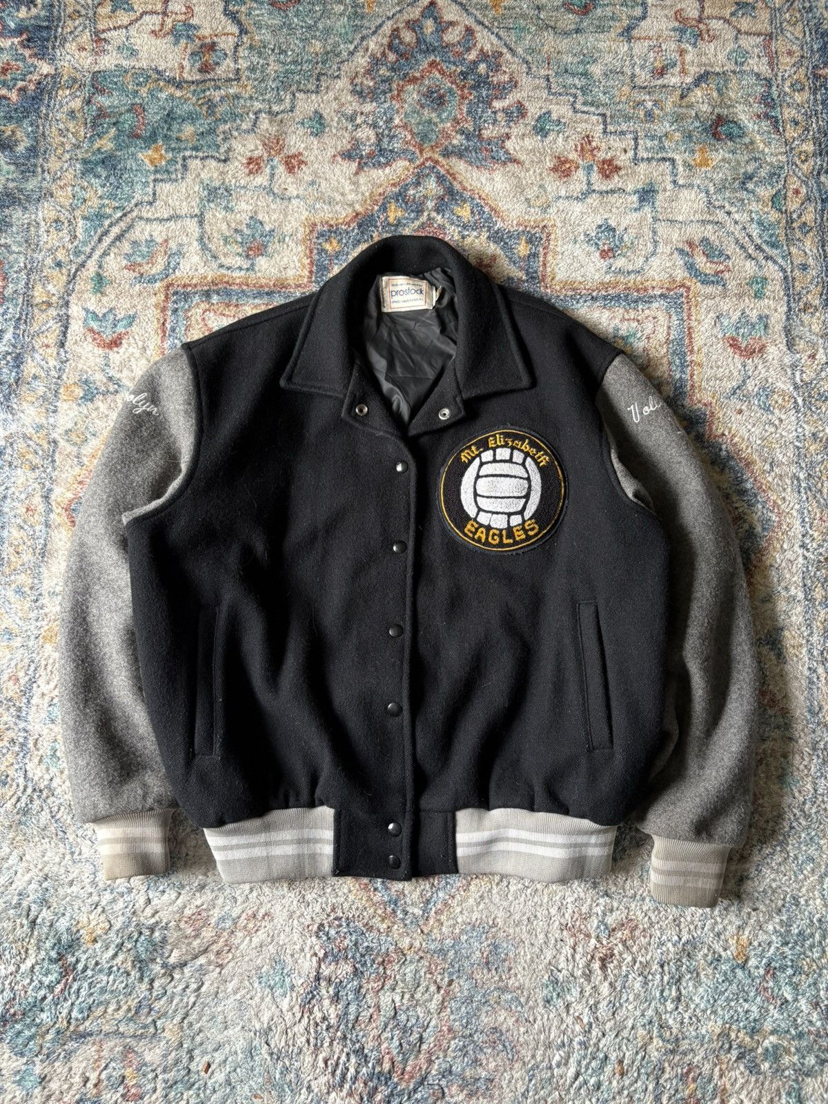 Vintage Vintage 80s Mt. Elizabeth Volleyball Varsity Jacket Size XL Size US XL / EU 56 / 4 - 1 Thumbnail