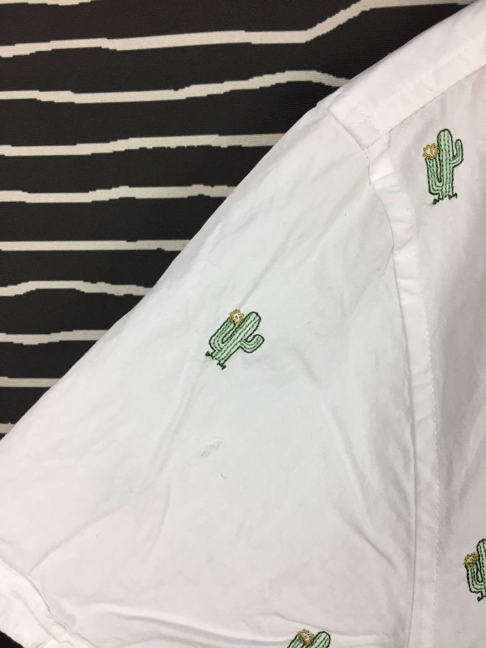 Guess GUESS Cactus Print Vacation Vibe Button Up Shirt Size US XXL / EU 58 / 5 - 4 Thumbnail