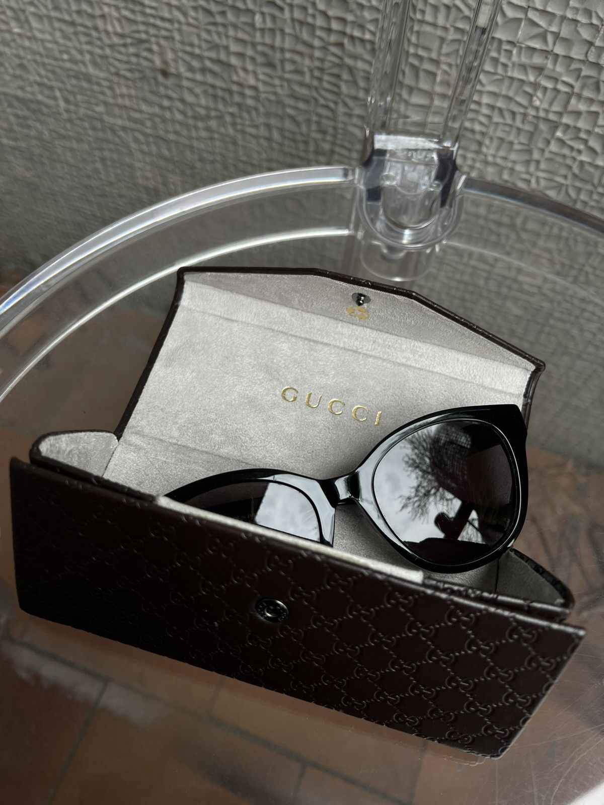 Gucci Gucci Oversized Black Logo Sunglasses Unisex Size ONE SIZE - 12 Thumbnail