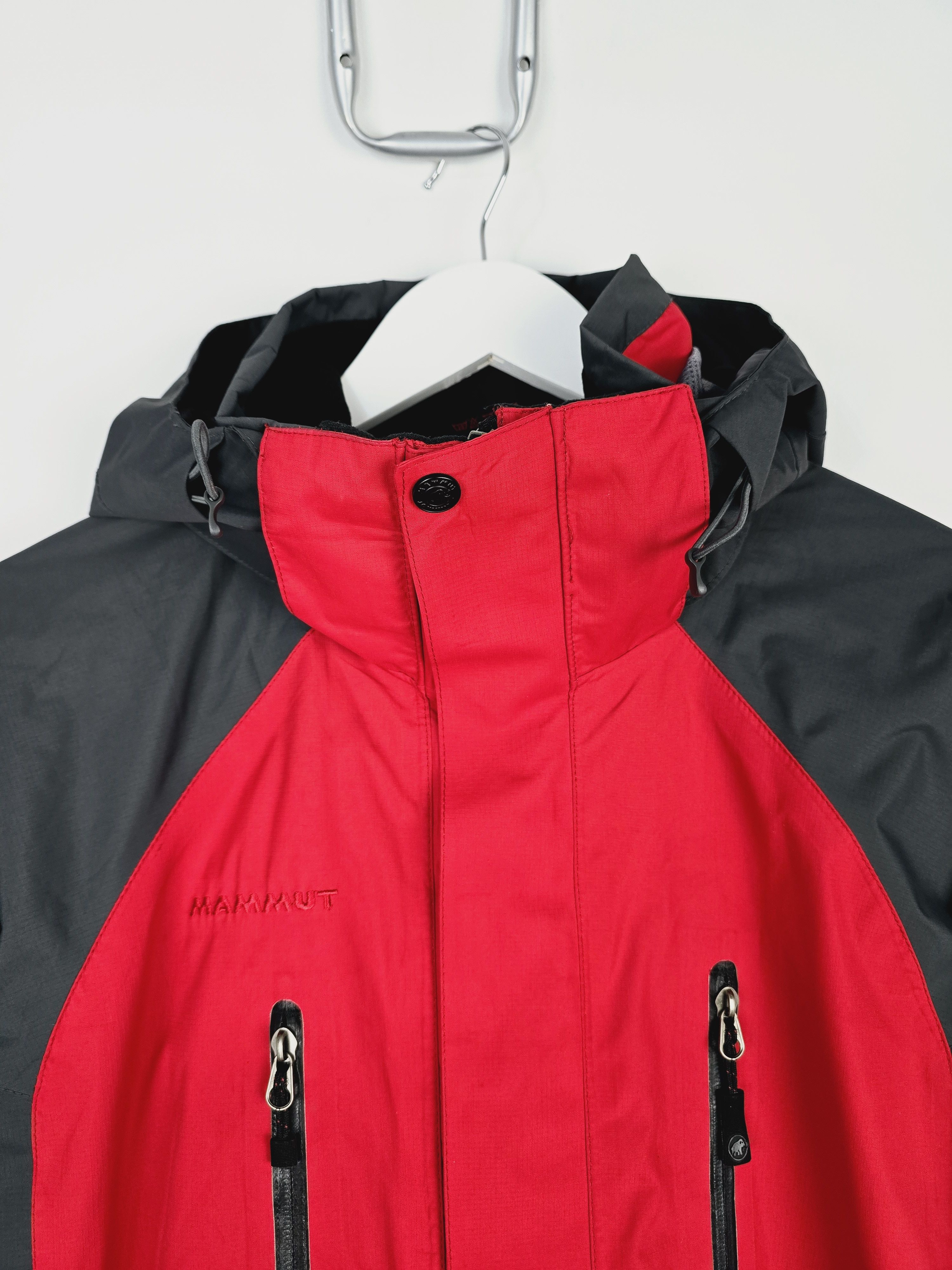 Mammut Mammut DryTech Waterproof Jacket Red Black Size L - Outdoor Size US L / EU 52-54 / 3 - 8 Thumbnail