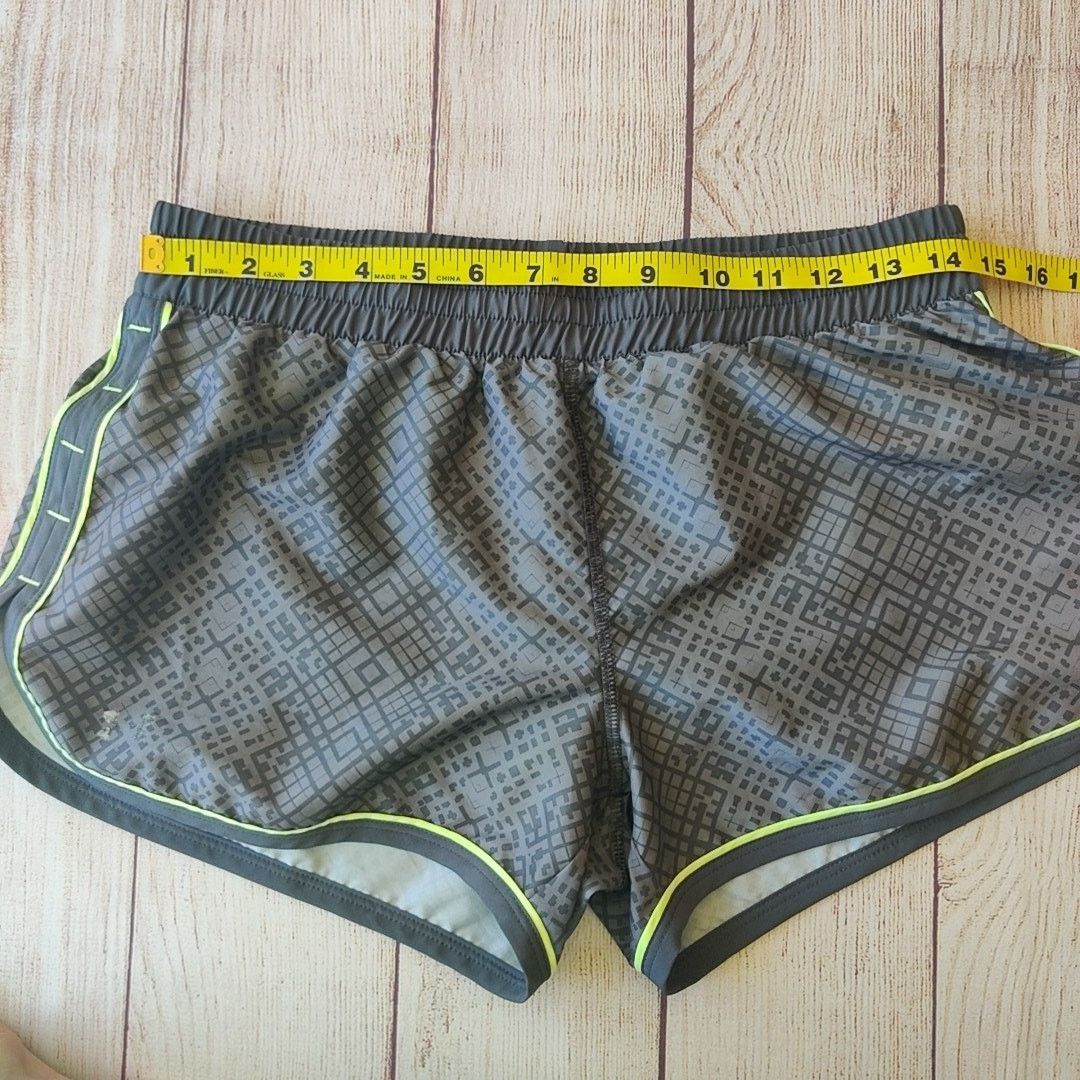 Under Armour Under Armour Great Escape Printed Running Shorts sz S Size 27" / US 4 / IT 40 - 5 Thumbnail