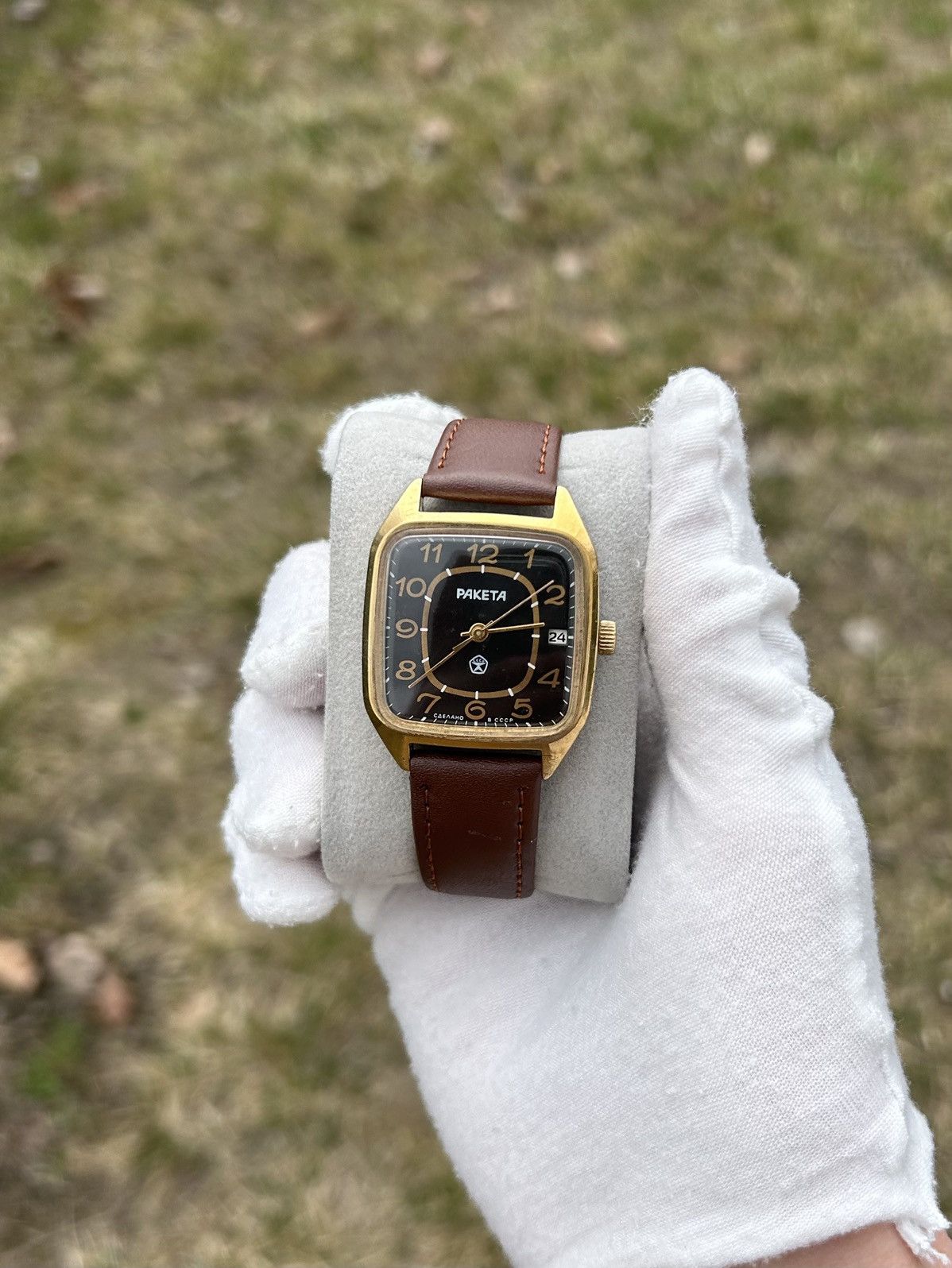Vintage Vintage Watch Raketa USSR Soviet Mechanical 1980s Size ONE SIZE - 2 Thumbnail