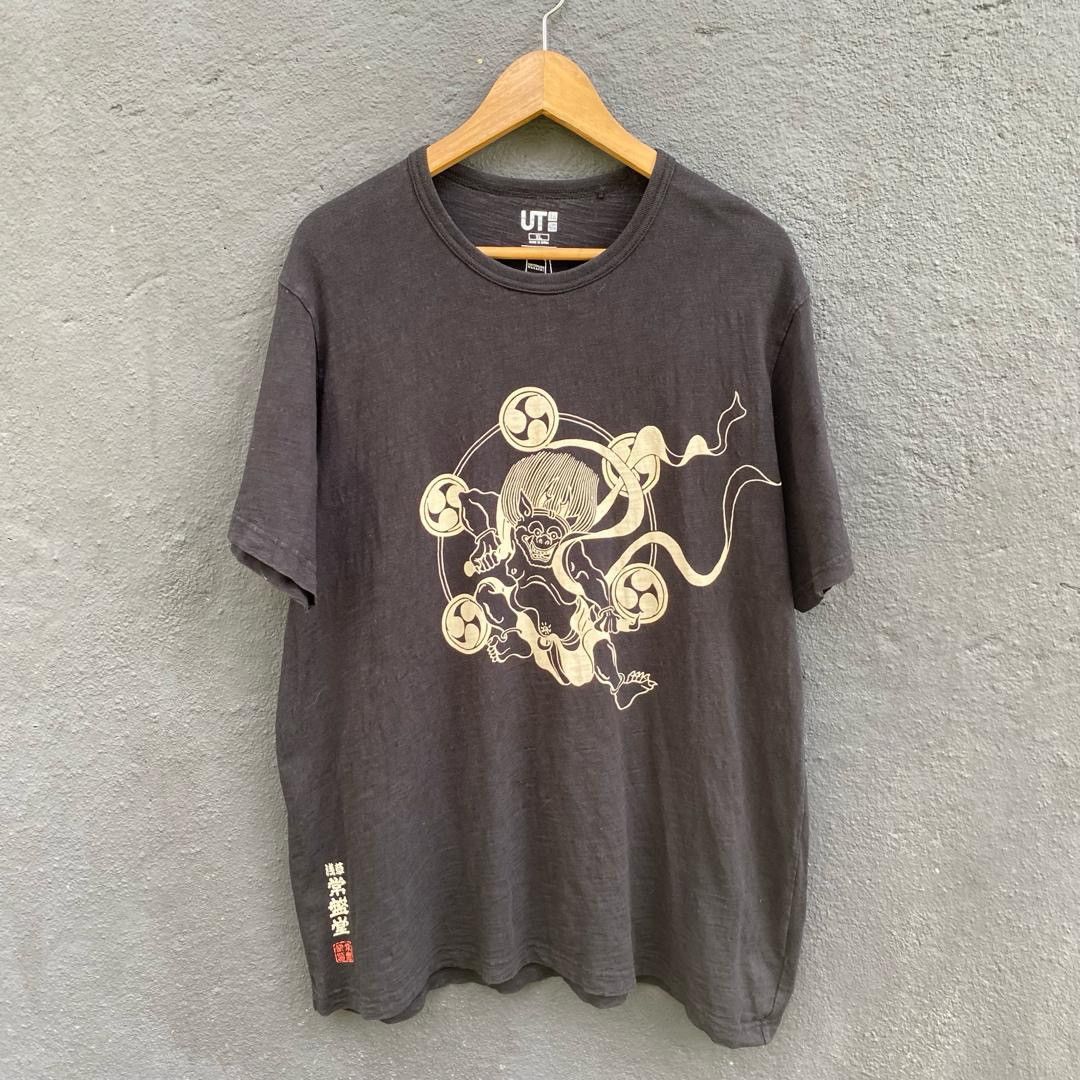 Other Faded Omotenashi Wagashi X Uniqlo Japanese Brand Tee Size US XL / EU 56 / 4 - 1 Thumbnail