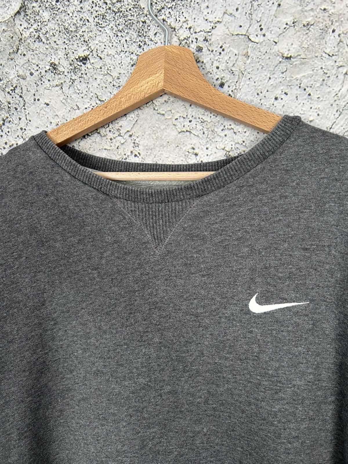 Nike Vintage Nike Grey Boxy Crewneck Rap Streetwear Baggy Skate Size US XL / EU 56 / 4 - 3 Thumbnail