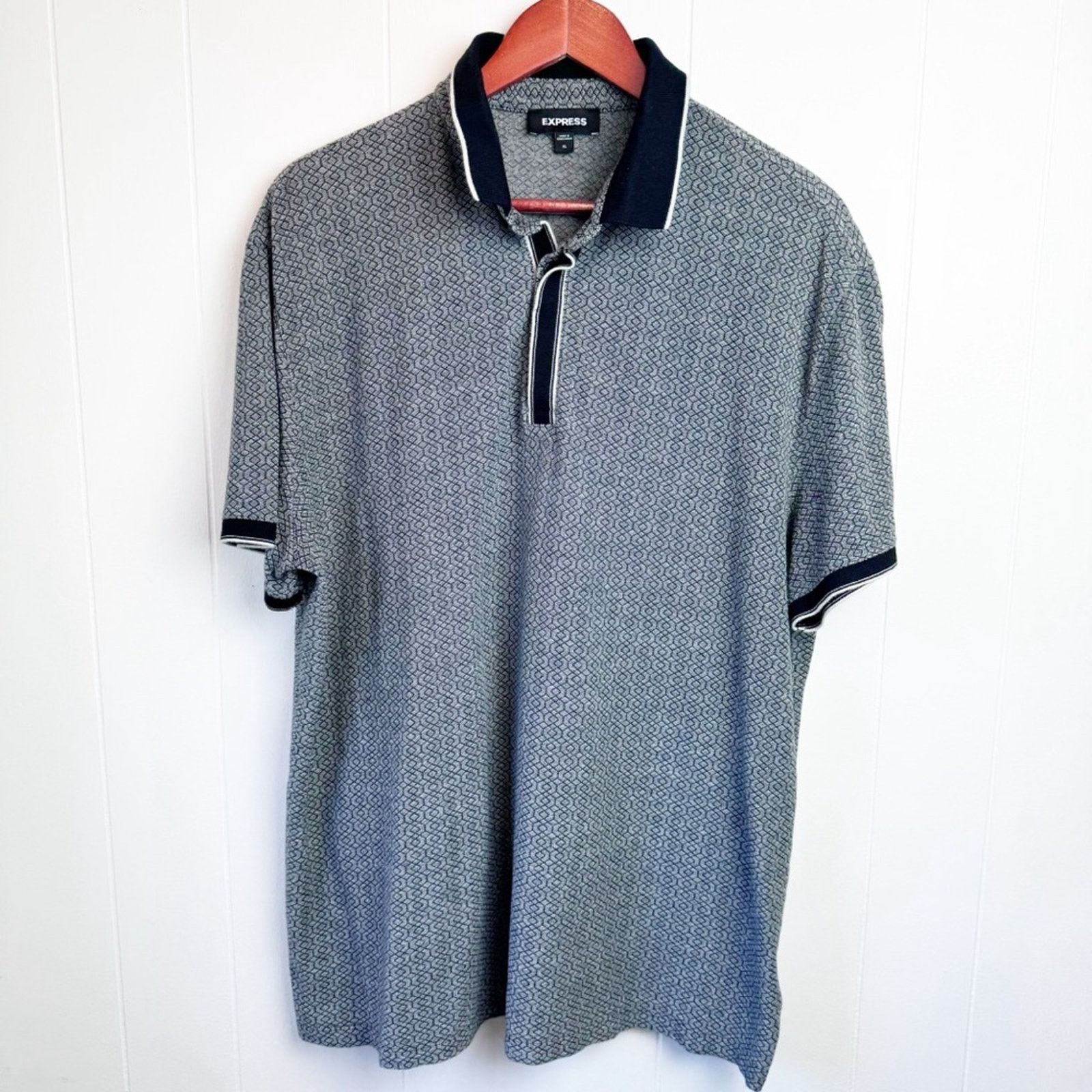 Express Express Grey & Black Geometric Print Polo Shirt Men Size XL Size US XL / EU 56 / 4 - 2 Thumbnail