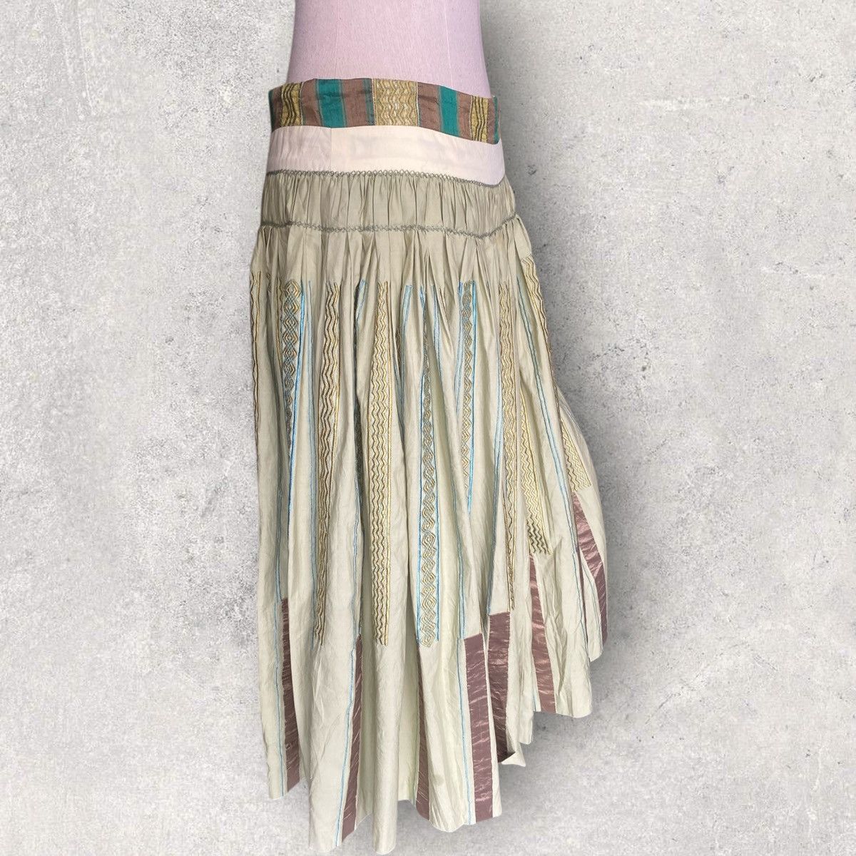 Dries Van Noten Archive SS03 Native Embroidered Skirt Size 28" / US 6 / IT 42 - 2 Thumbnail