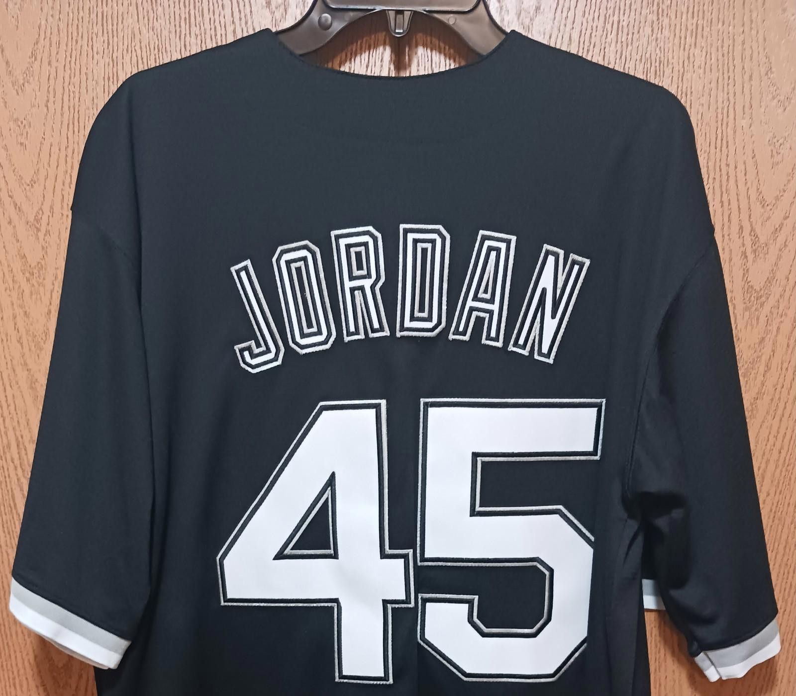 Other Michael Jordan-XL-$60.00 Size US XL / EU 56 / 4 - 5 Thumbnail