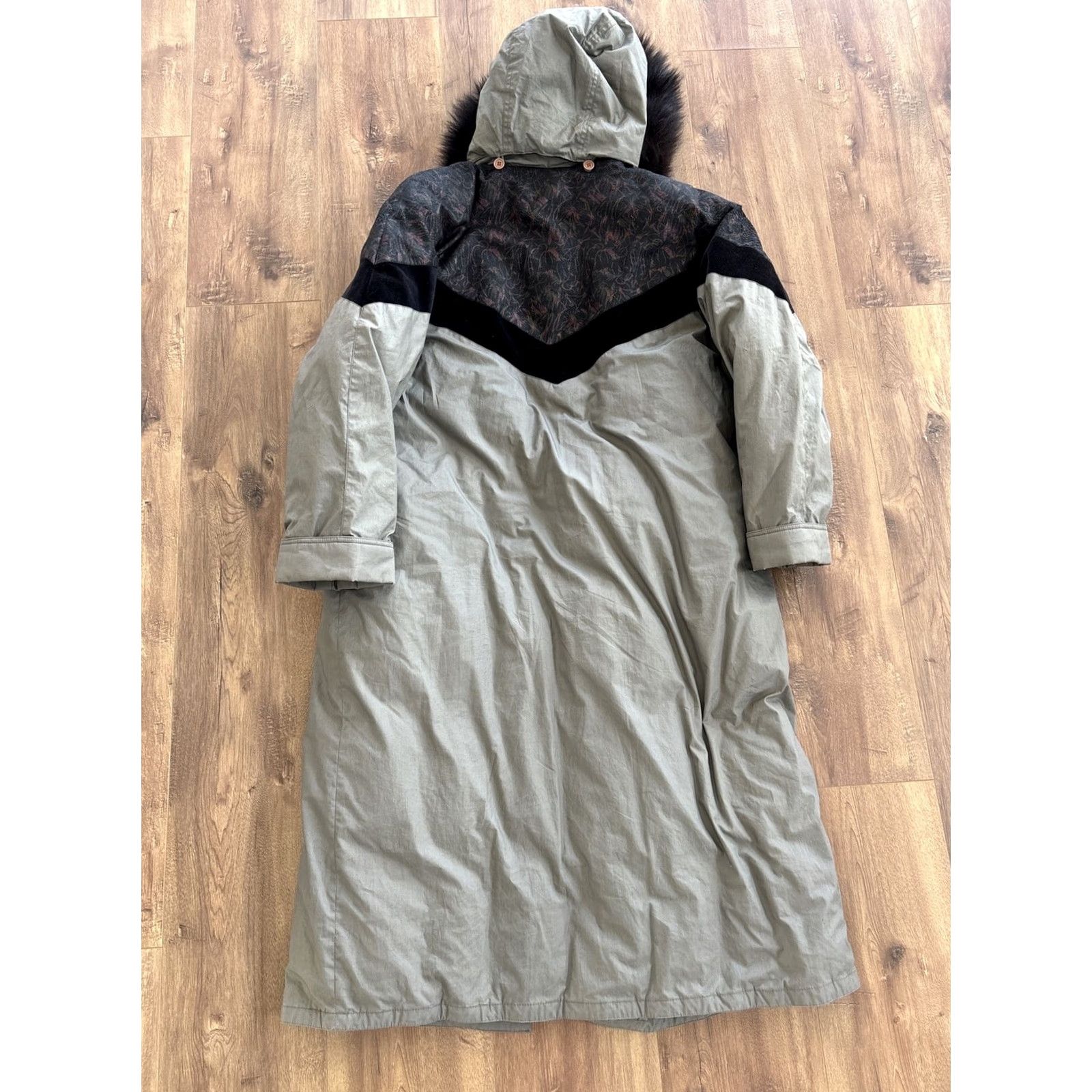 Vintage VINTAGE Cyclone Down Fur Hooded Winter Jacket Puffy Iridescent Long Womens 14 Down Jacket Quilted/Puffer Winter Storm Coat Womens/Multi XS? Size XL / US 12-14 / IT 48-50 - 8 Thumbnail