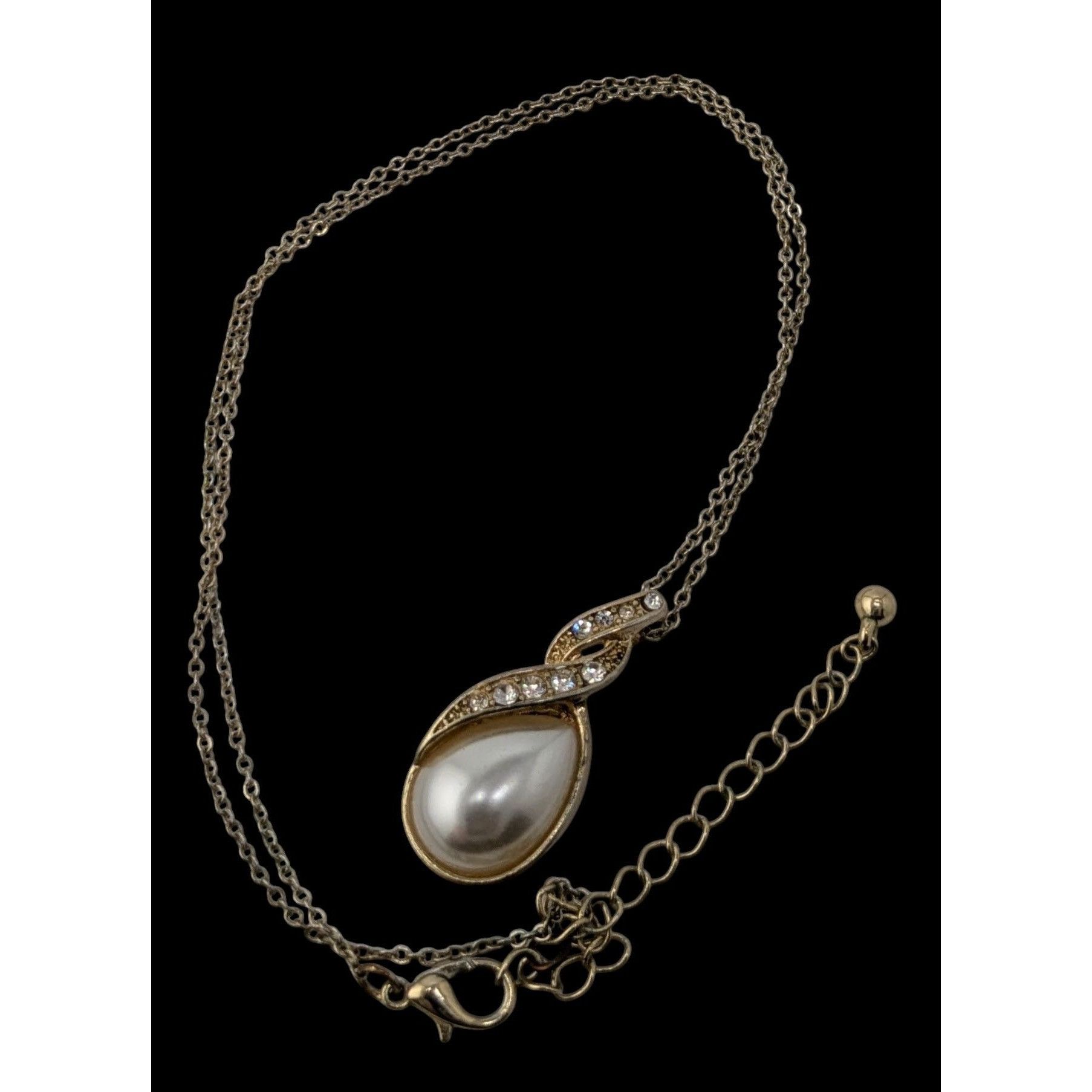 Other Elegant Faux Pearl Necklace With Gold-Tone Metal & Crystal A Size ONE SIZE - 2 Thumbnail