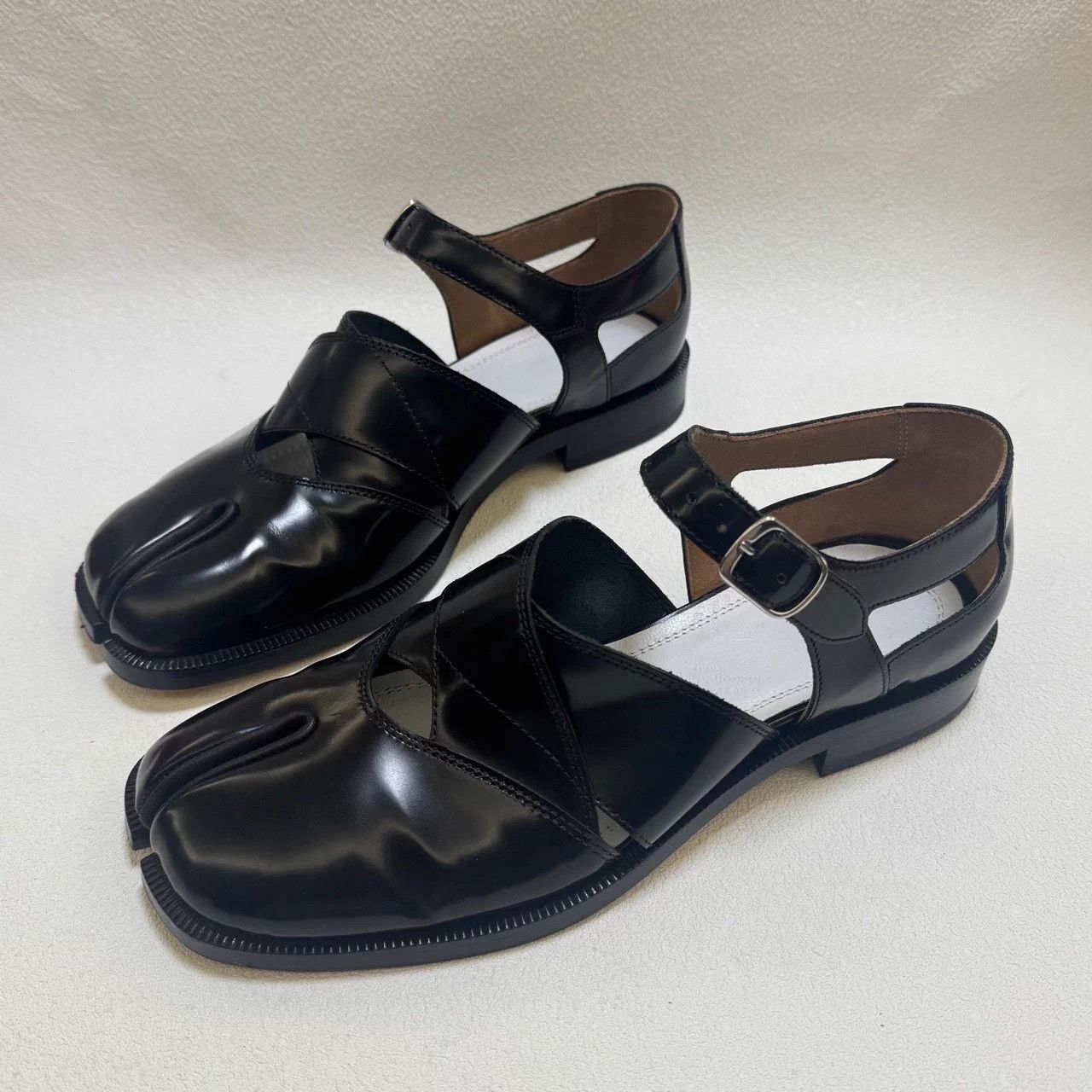 Maison Margiela Maison Margiela criss-cross Mary Jane Tabi. Size US 9 / IT 39 - 3 Thumbnail