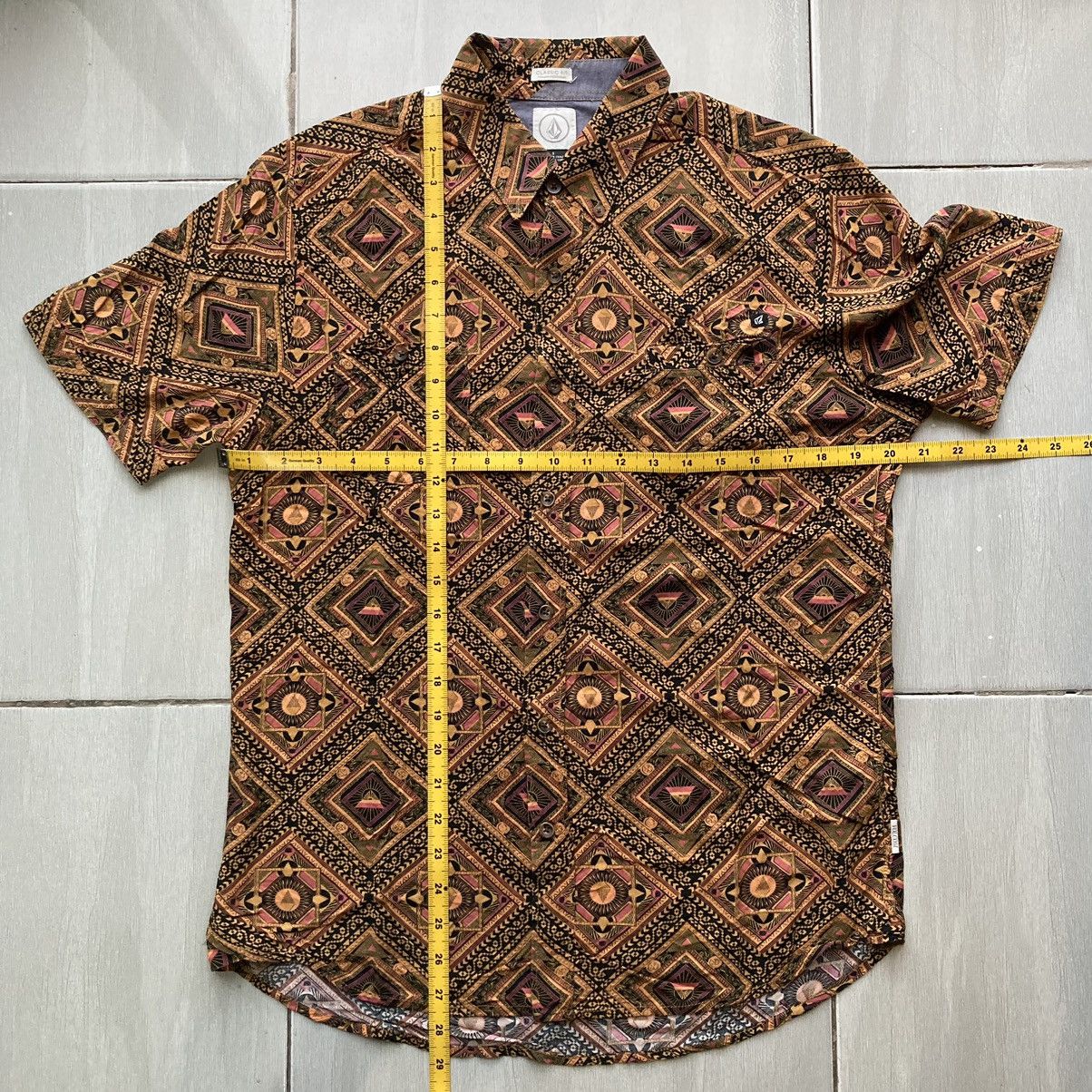 Volcom Volcom Stone Graphic Triangle Print Traditional Batik Style Size US S / EU 44-46 / 1 - 23 Thumbnail