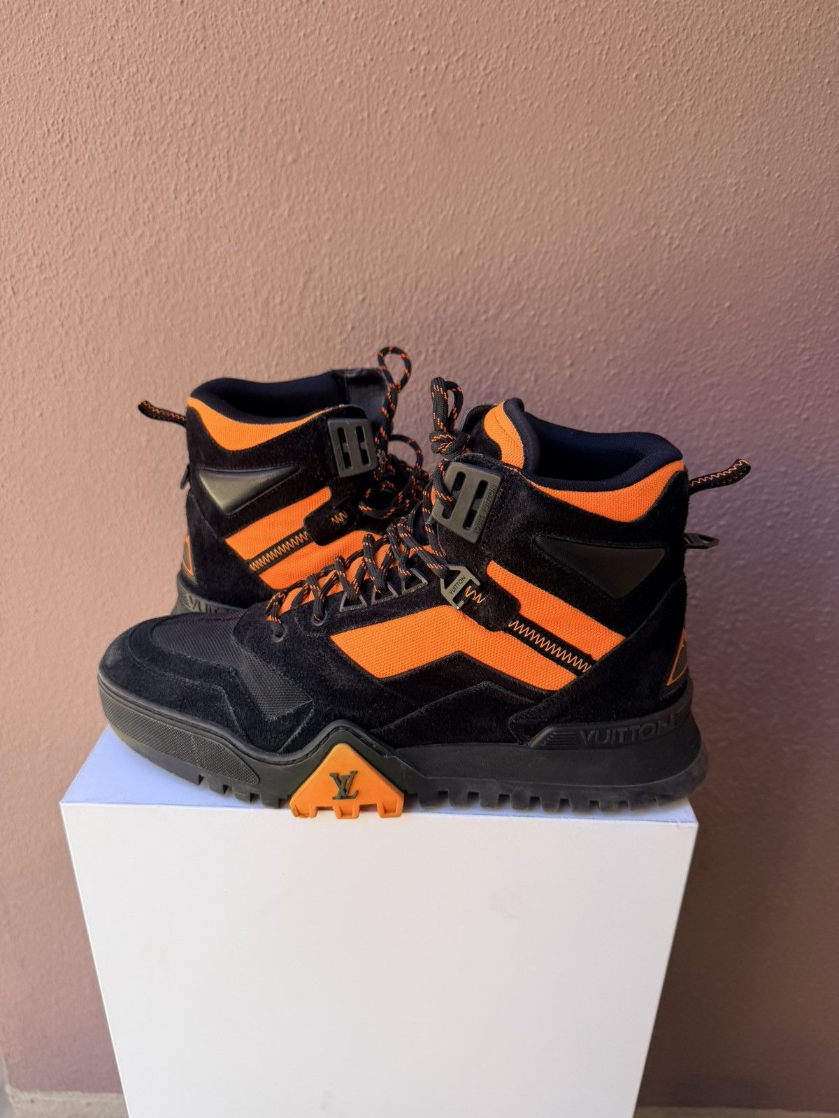 Louis Vuitton Louis Vuitton Hiking Boot Size US 8.5 / EU 41-42 - 1 Thumbnail