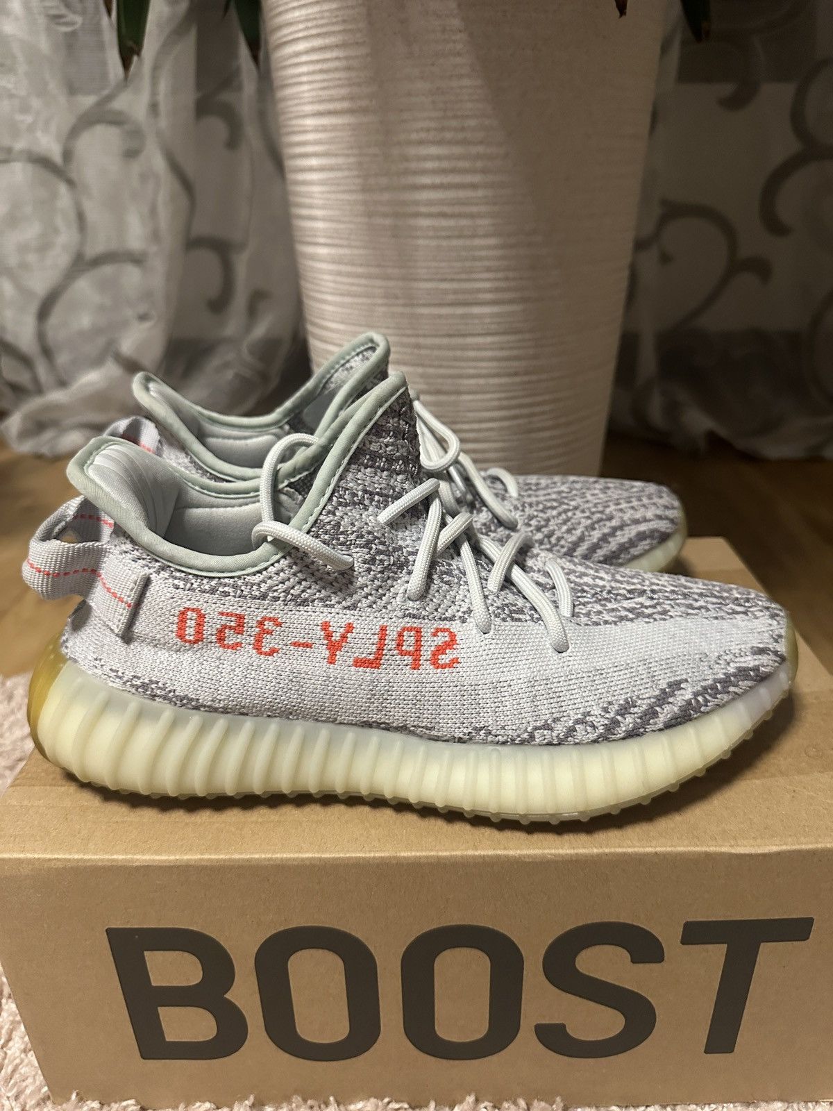 Adidas Adidas Yeezy Boost v2 Blue Tint Size US 7.5 / EU 40-41 - 1 Thumbnail