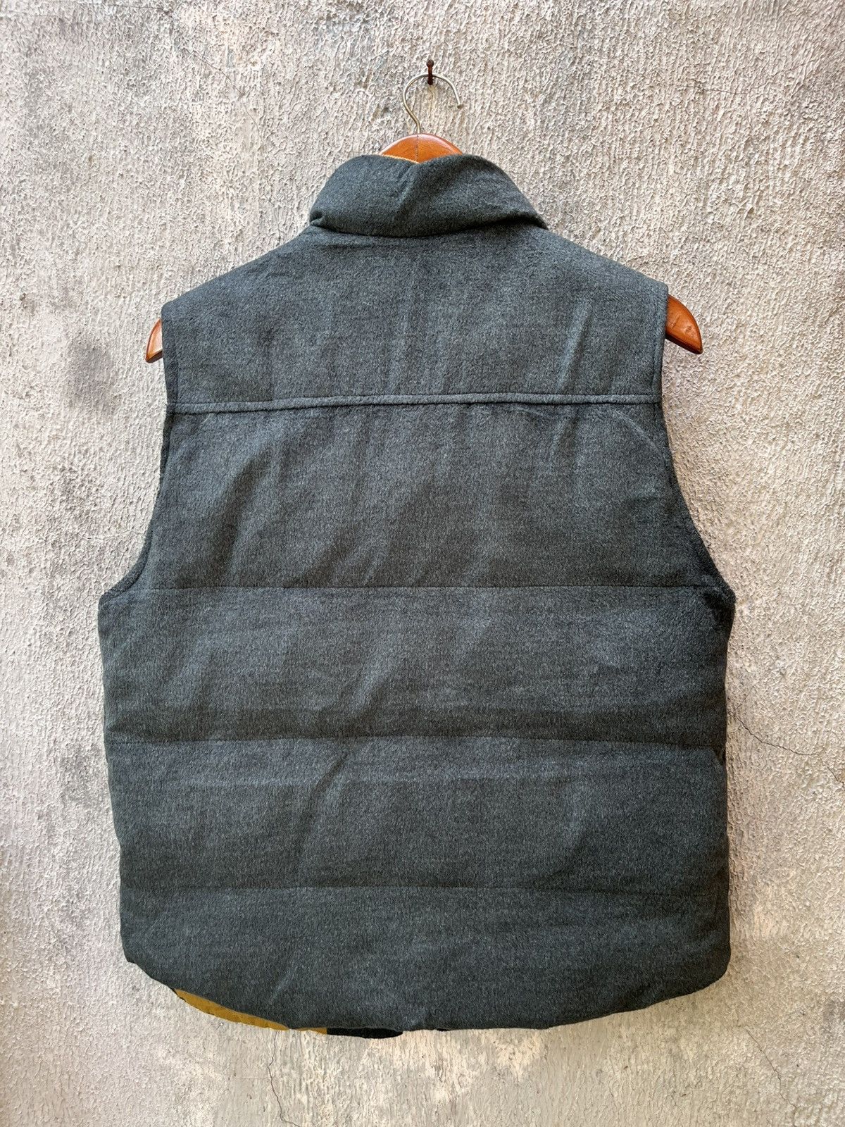 FrizmWORKS Vest FrizmWorks Wool Size US L / EU 52-54 / 3 - 8 Thumbnail