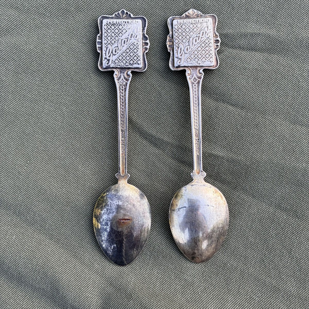 Vintage Silver Plated Souvenir Spoons Surfers Paradise & Gold Coast Size ONE SIZE - 3 Thumbnail