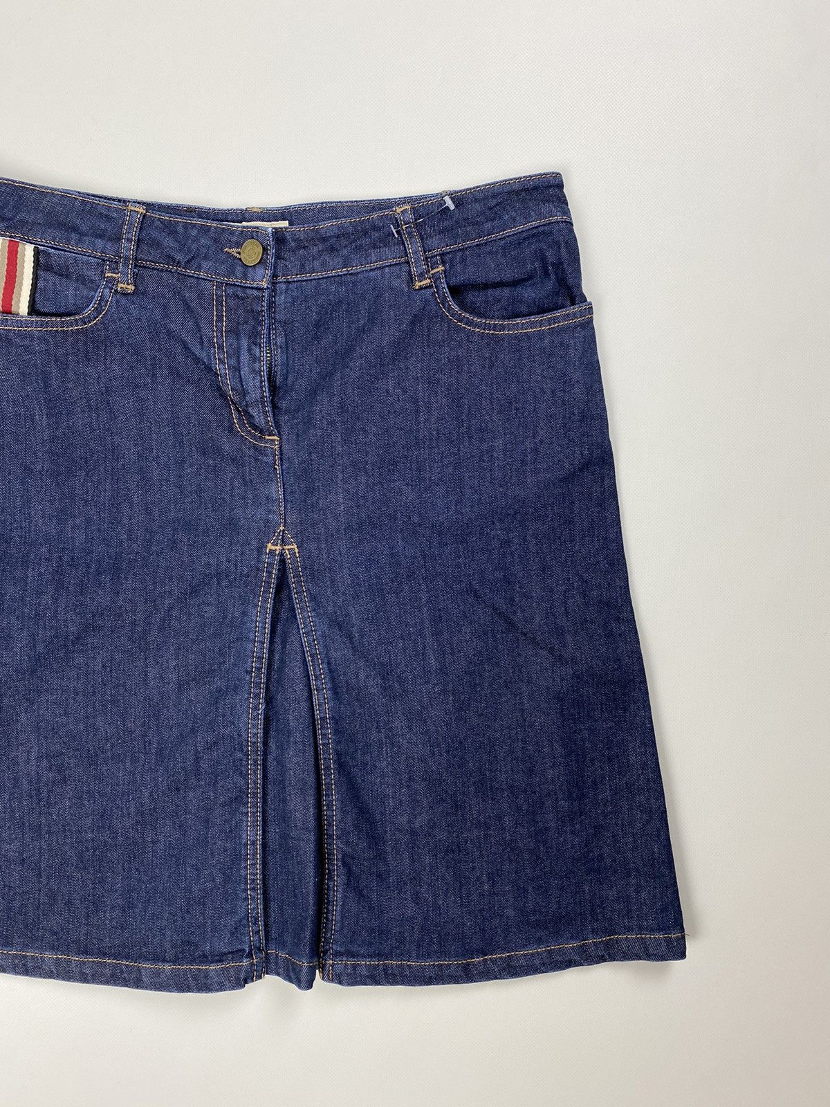 Burberry × Vintage Y2K Burberry ladies denim skirt size US 4 IT 38 Size 27" / US 4 / IT 40 - 3 Thumbnail