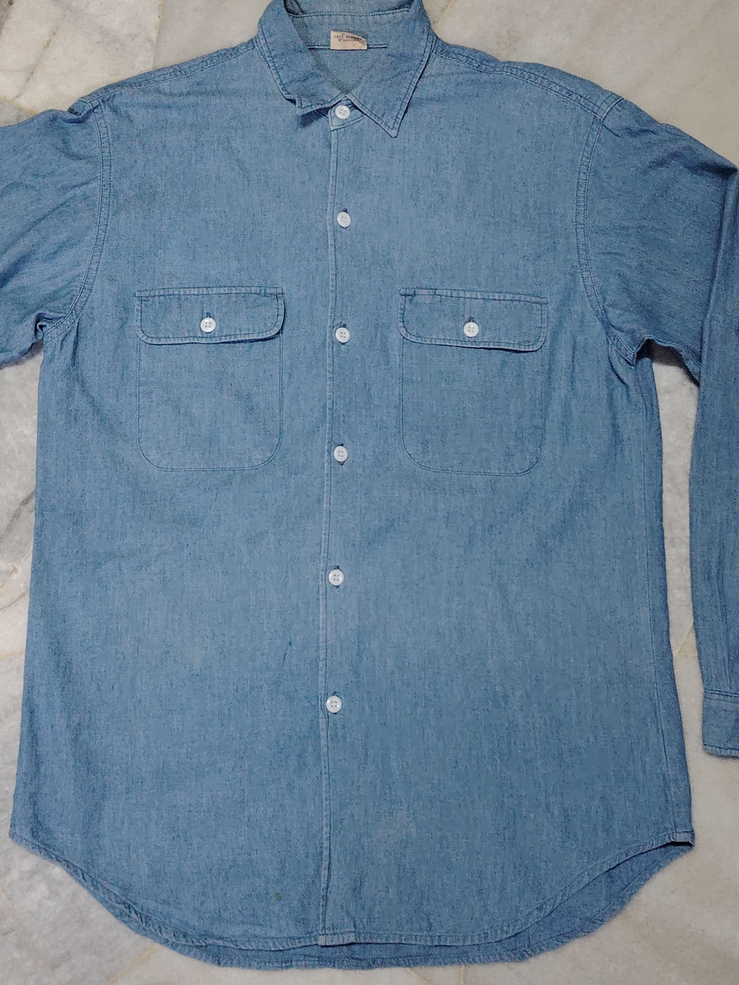 Vintage Vintage Levis Chambray made in Japan shirt Size US M / EU 48-50 / 2 - 3 Thumbnail