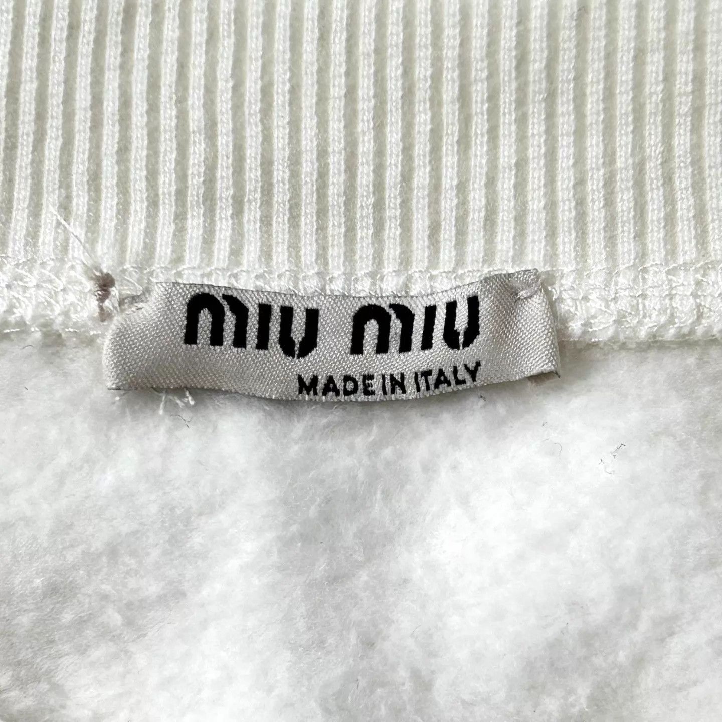 Miu Miu Miu Miu White Beaded Crystal Fleece Sweatshirt M Size M / US 6-8 / IT 42-44 - 3 Thumbnail