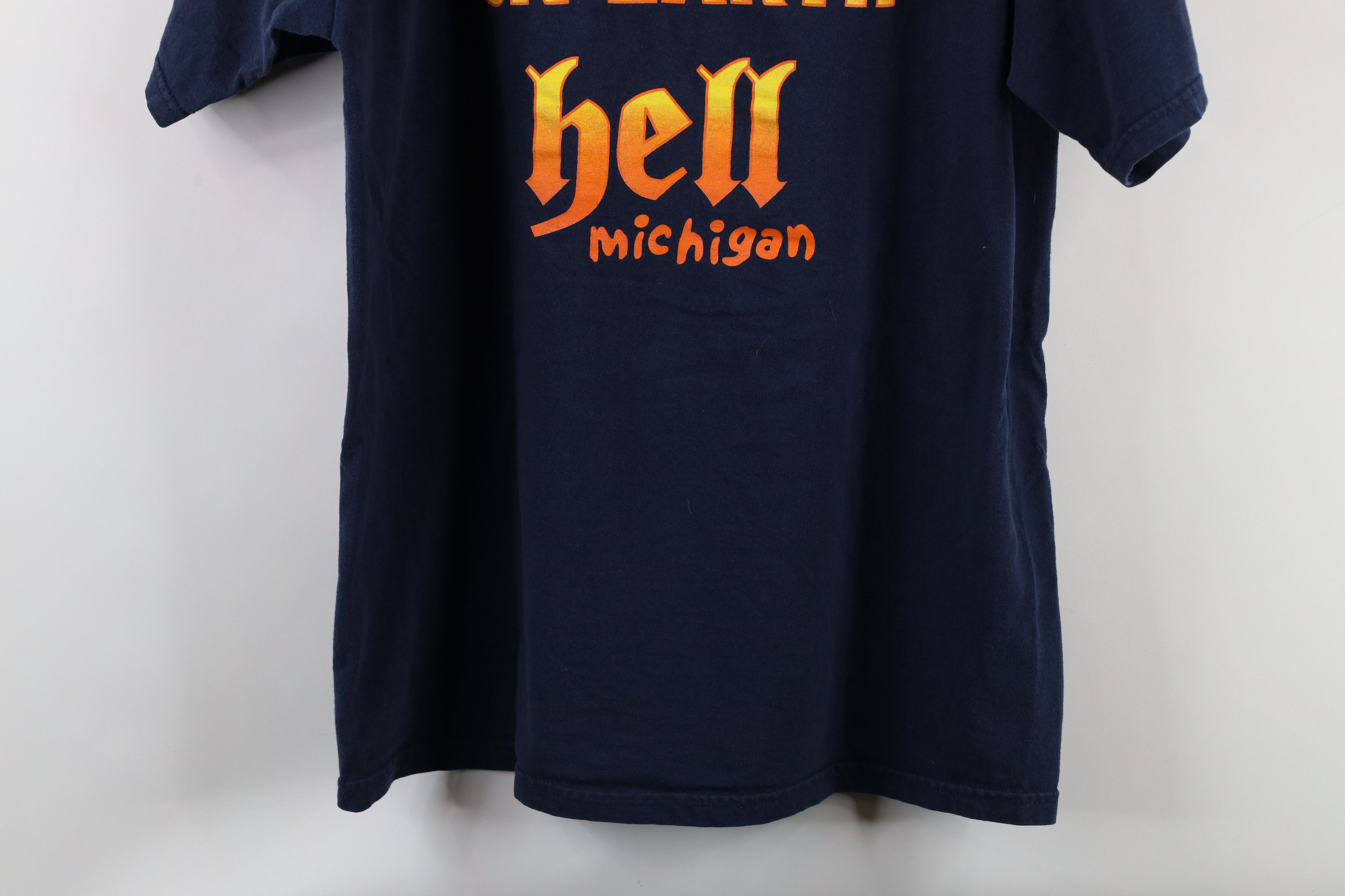 Vintage Vintage 90s Streetwear Hell Michigan Heaven On Earth T-Shirt Size US L / EU 52-54 / 3 - 9 Thumbnail
