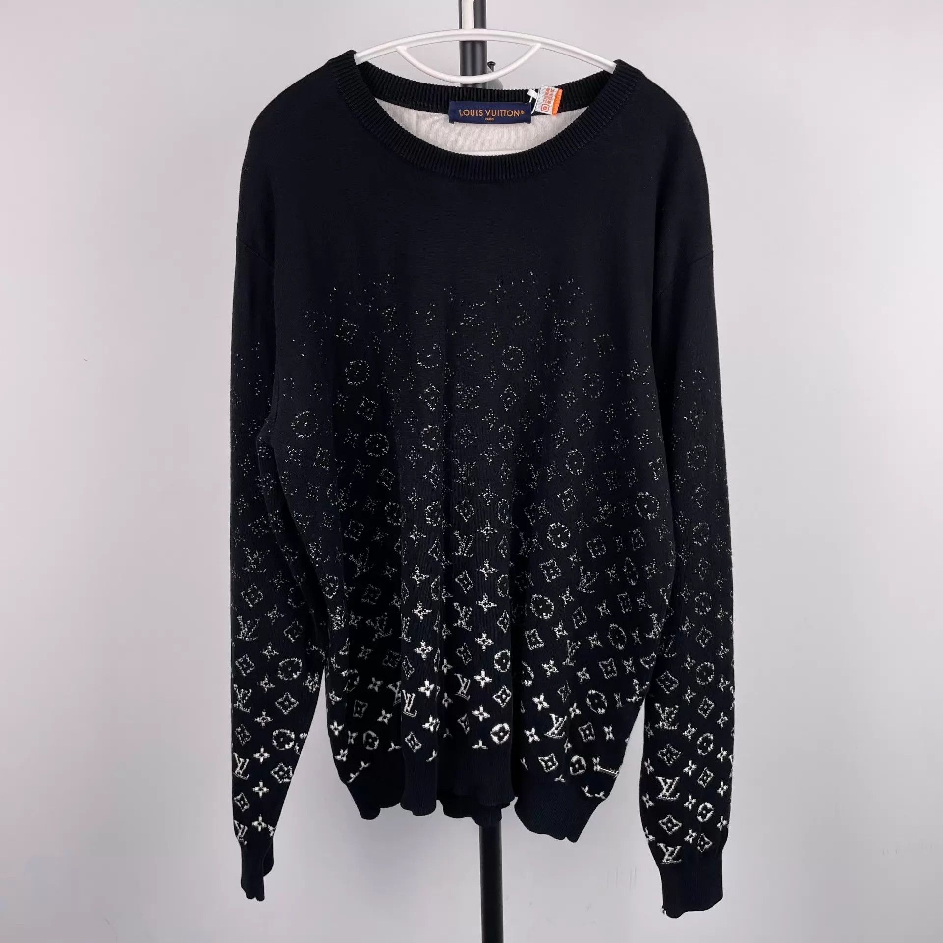 Louis Vuitton LV Monogram Gradient Crewneck LS Sweatshirt XL Size US XL / EU 56 / 4 - 1 Thumbnail