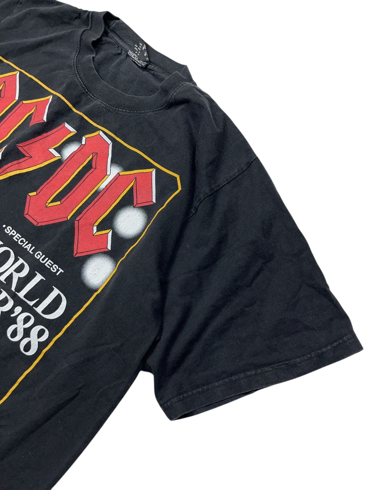 AC/DC × Band Tees × Vintage Vintage AC/DC 1988 World Tour Rock Band T-shirt Faded Size US XL / EU 56 / 4 - 4 Thumbnail