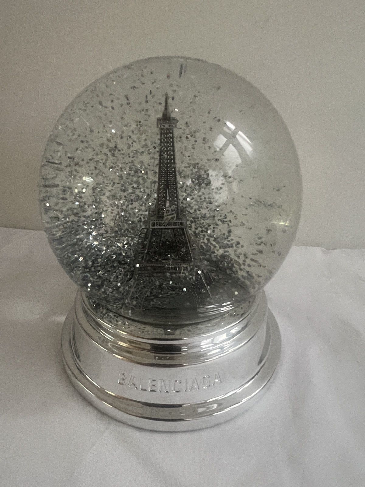Balenciaga ❄️☃️ Balenciaga Objects Eiffel Tower Snow Globe Size ONE SIZE - 6 Thumbnail