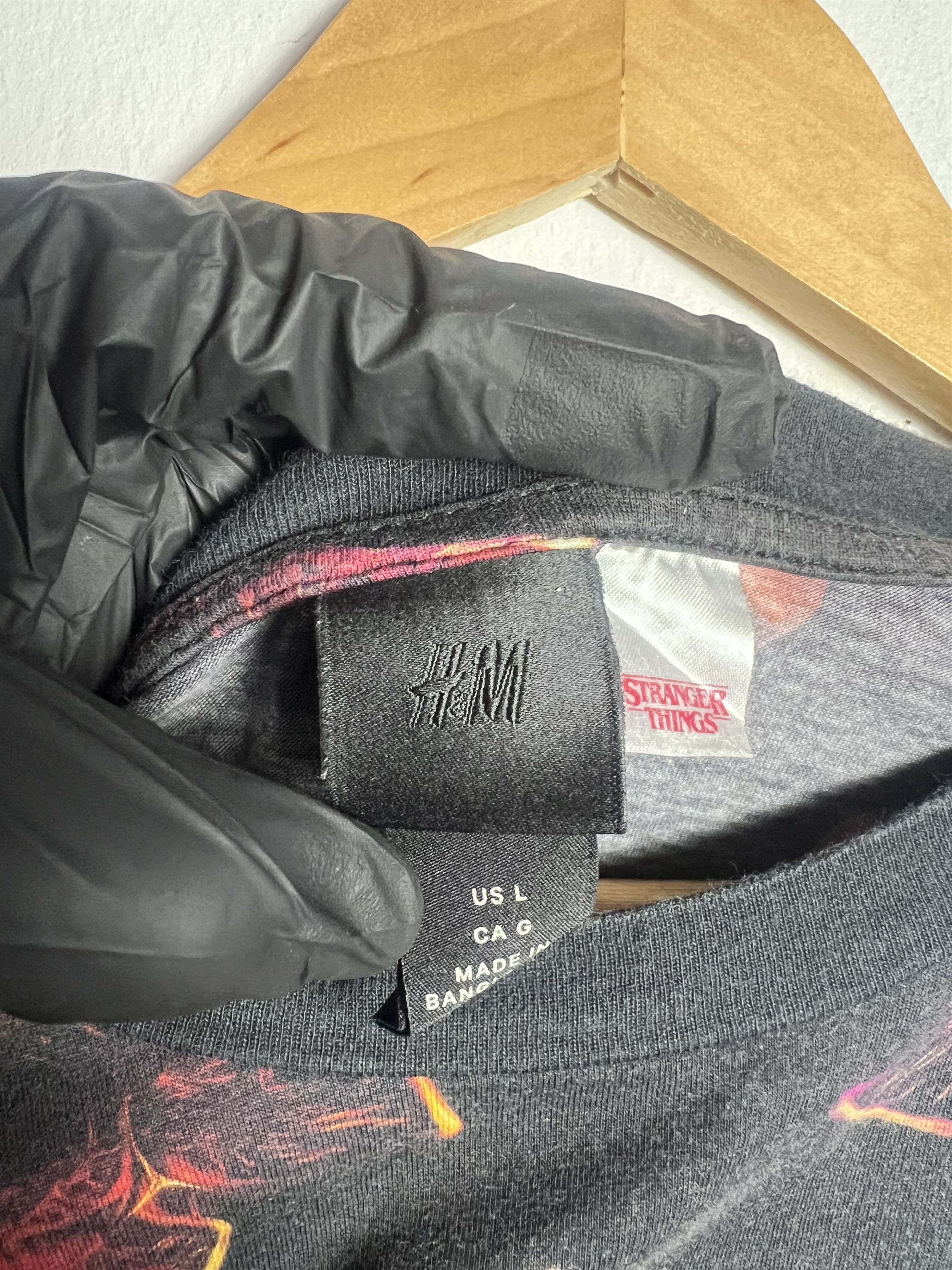 H&M H&M Stranger Things Tee Size US L / EU 52-54 / 3 - 13 Thumbnail