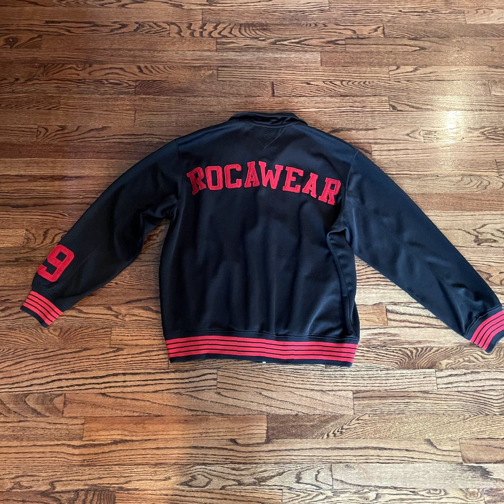 Rocawear Rocawear Track Jacket Zipper Front Pockets Black XL RN#106830 Pre-Owned Size US XL / EU 56 / 4 - 5 Thumbnail