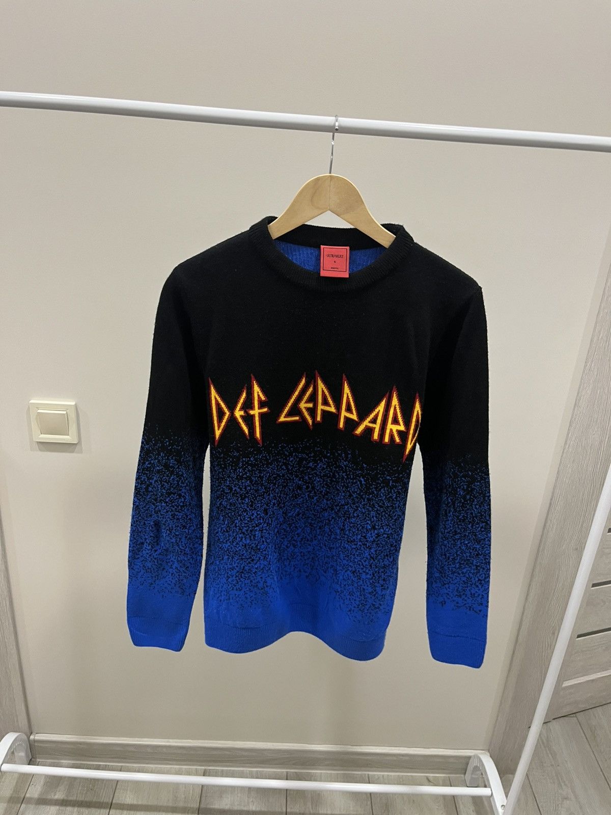 Vintage Def Leppard mens sweater S Size US S / EU 44-46 / 1 - 1 Thumbnail