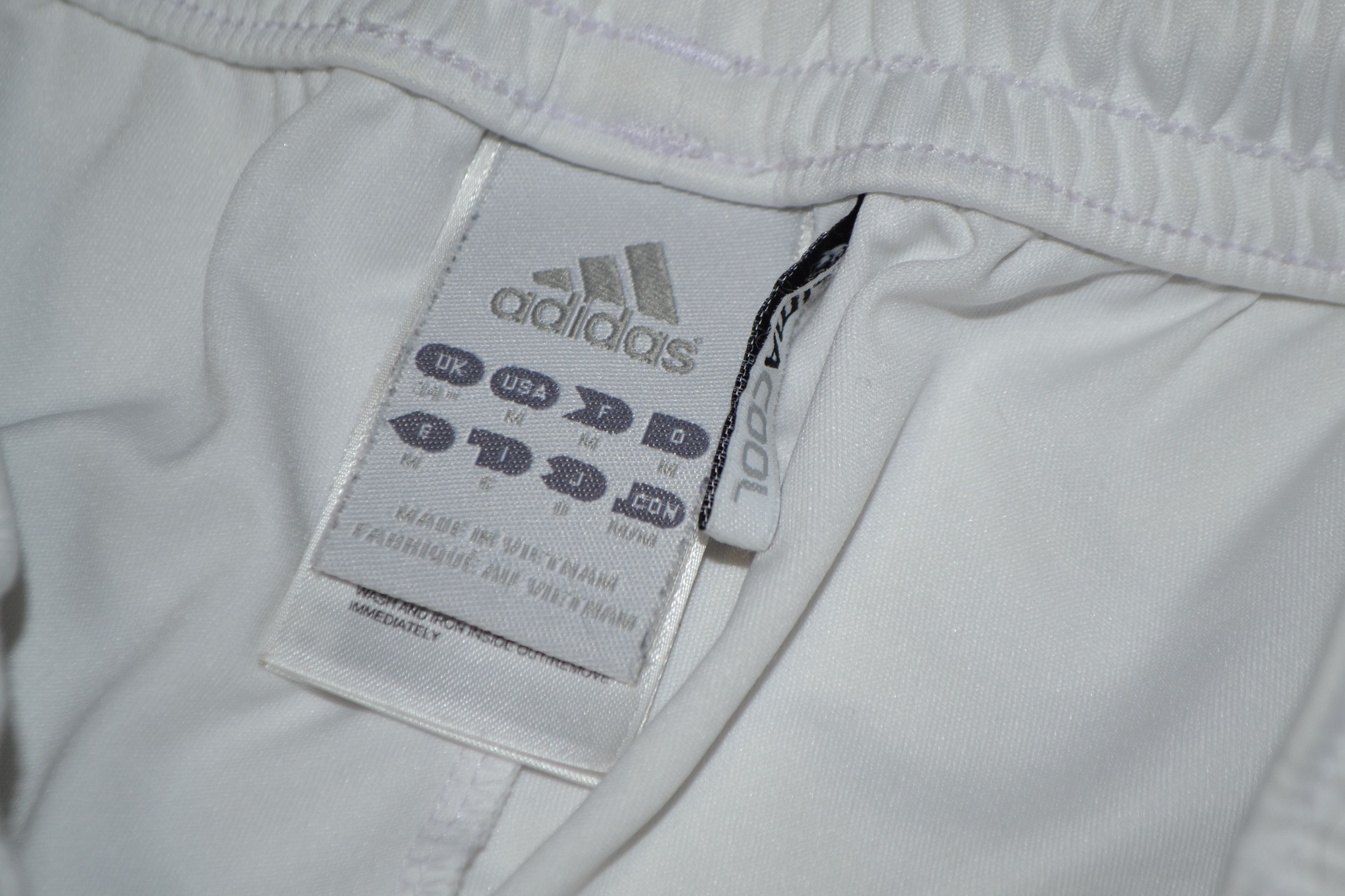 Adidas Real Madrid Football Shorts 2012 2013 Soccer Size US 32 / EU 48 - 3 Thumbnail